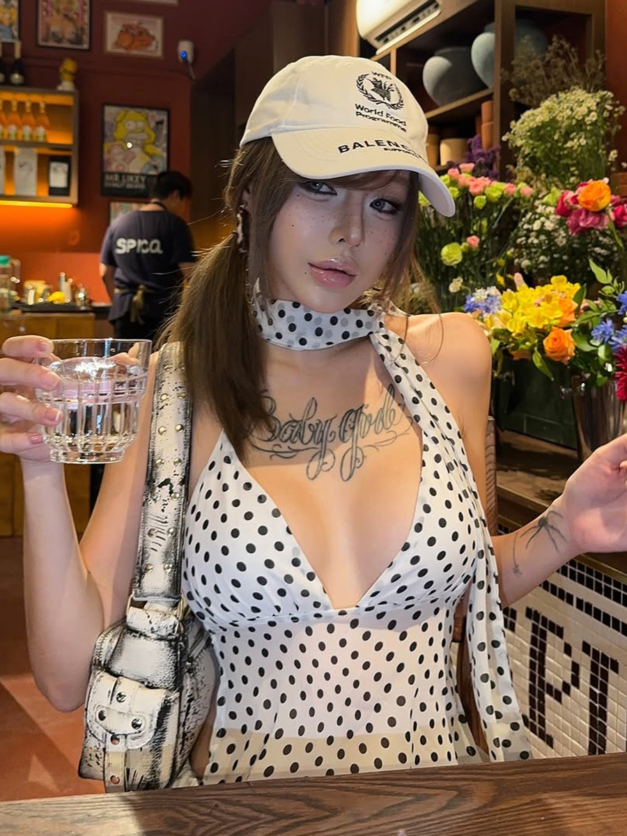 Vintage Polka Dot V-Neck Backless Camisole for Women - Eccentric Yi Mengling Style, Versatile Short Top for 90s and Y2K Fashion Vintage Polka Dot V-Neck Backless Camisole for Women - Eccentric Yi Mengling Style, Versatile Short Top for 90s and Y2K Fashion