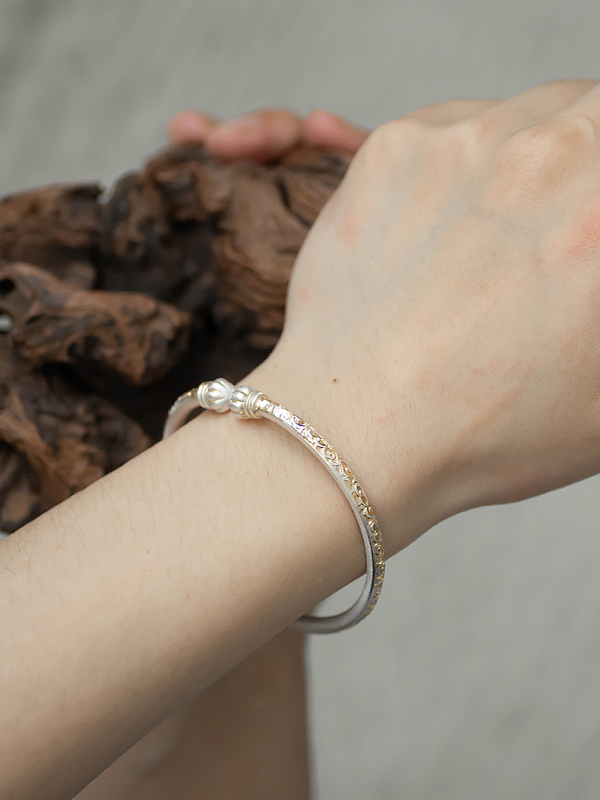 Vintage Pumpkin Head Open Bracelet - Solid Silver 999.9 with Gold-Outlined Cloud Design - Chinese Style Gift Vintage Pumpkin Head Open Bracelet - Solid Silver 999.9 with Gold-Outlined Cloud Design - Chinese Style Gift