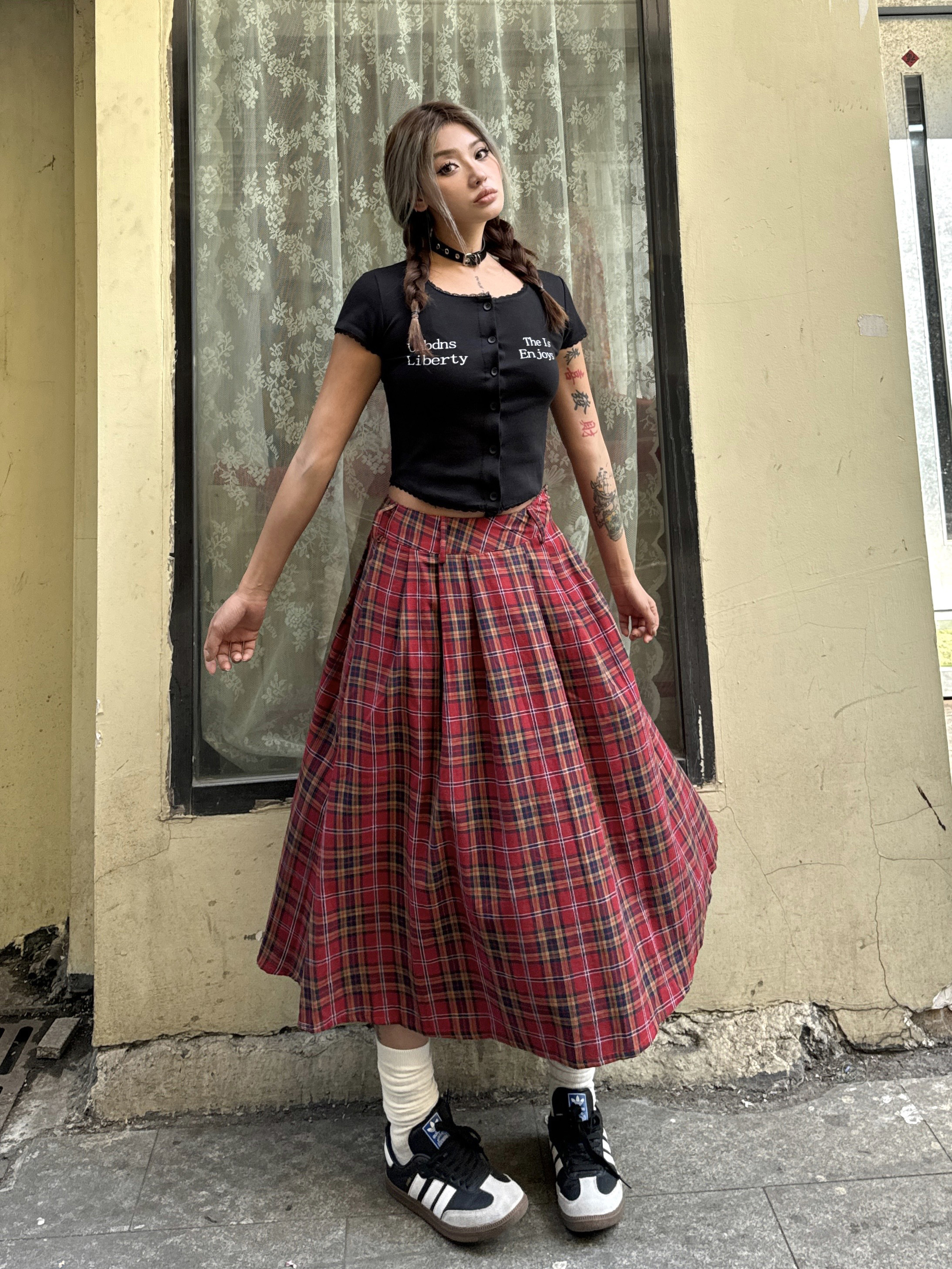 Vintage Red Plaid Midi Skirt for Summer - Slim A-Line Pleated Design, American Style, Spicy Girl Fashion, Y2K Aesthetic Vintage Red Plaid Midi Skirt for Summer - Slim A-Line Pleated Design, American Style, Spicy Girl Fashion, Y2K Aesthetic