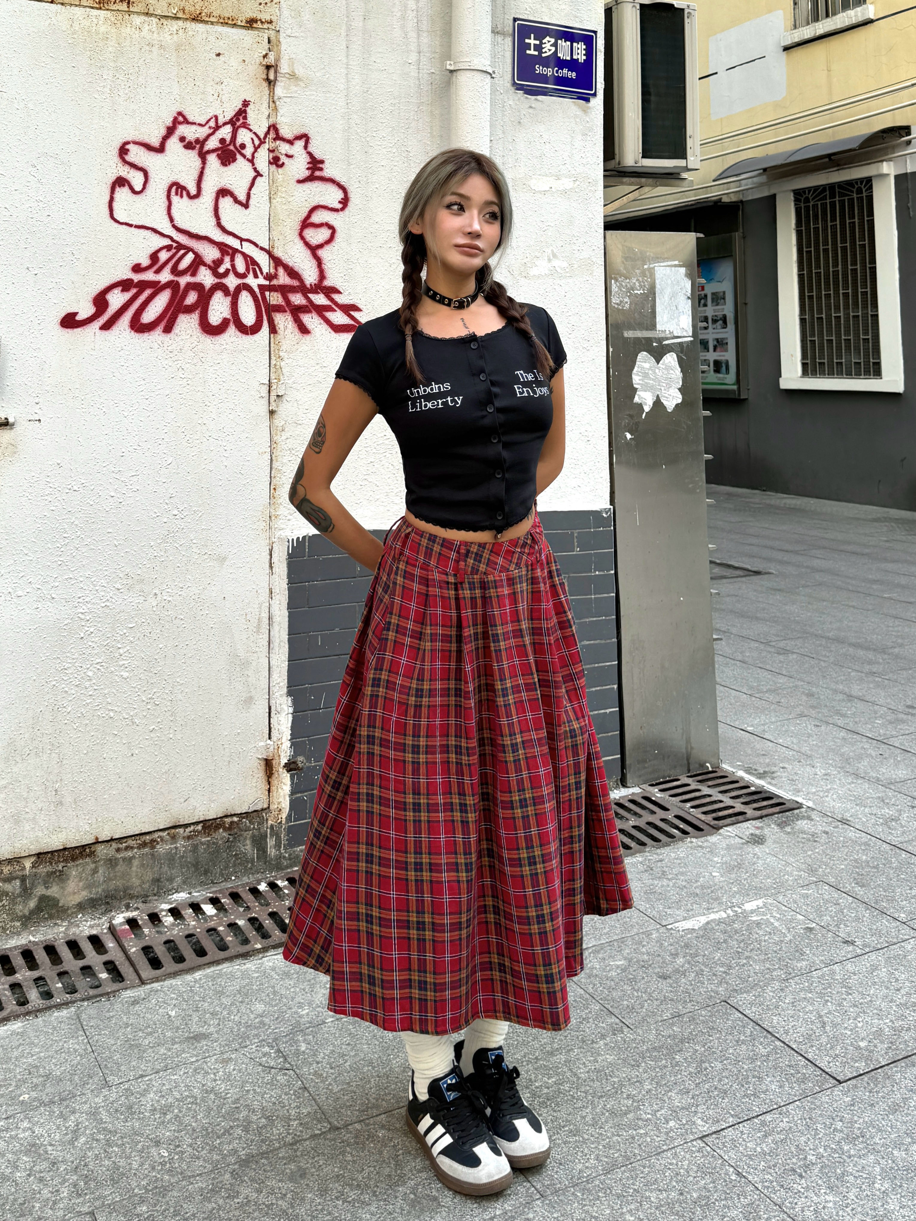 Vintage Red Plaid Midi Skirt for Summer - Slim A-Line Pleated Design, American Style, Spicy Girl Fashion, Y2K Aesthetic Vintage Red Plaid Midi Skirt for Summer - Slim A-Line Pleated Design, American Style, Spicy Girl Fashion, Y2K Aesthetic