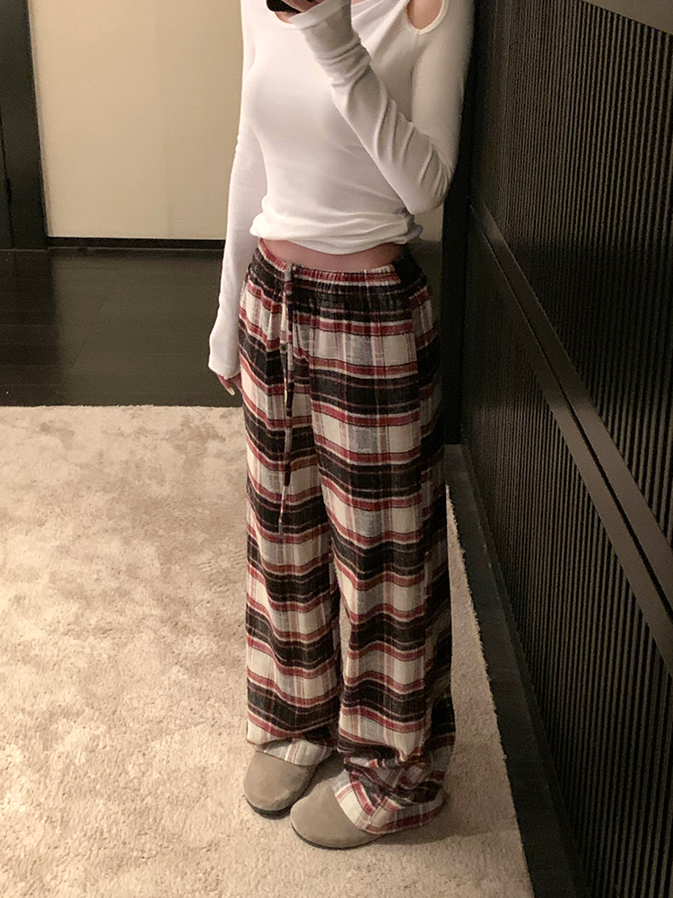Vintage Red Plaid Wide-Leg Floor-Length Pants in Brushed Fleece | Casual Loose Fit Cotton Trousers for a Cozy Holiday Look