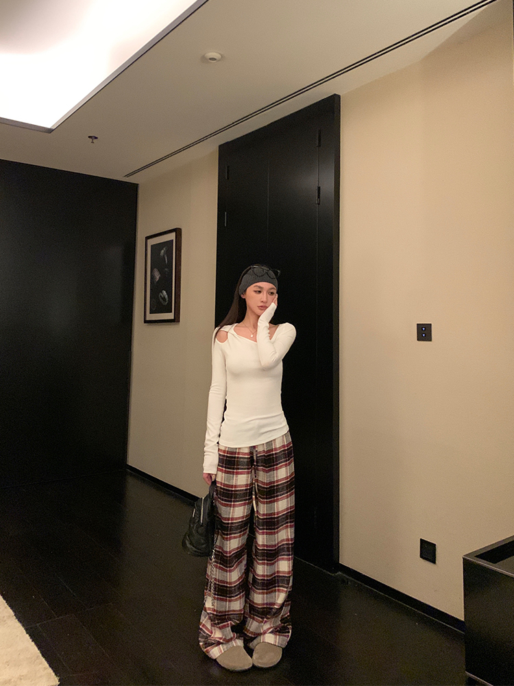 Vintage Red Plaid Wide-Leg Floor-Length Pants in Brushed Fleece | Casual Loose Fit Cotton Trousers for a Cozy Holiday Look Vintage Red Plaid Wide-Leg Floor-Length Pants in Brushed Fleece | Casual Loose Fit Cotton Trousers for a Cozy Holiday Look