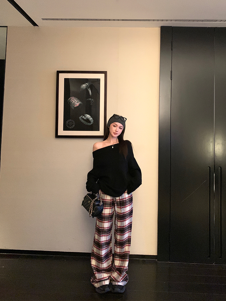 Vintage Red Plaid Wide-Leg Floor-Length Pants in Brushed Fleece | Casual Loose Fit Cotton Trousers for a Cozy Holiday Look Vintage Red Plaid Wide-Leg Floor-Length Pants in Brushed Fleece | Casual Loose Fit Cotton Trousers for a Cozy Holiday Look