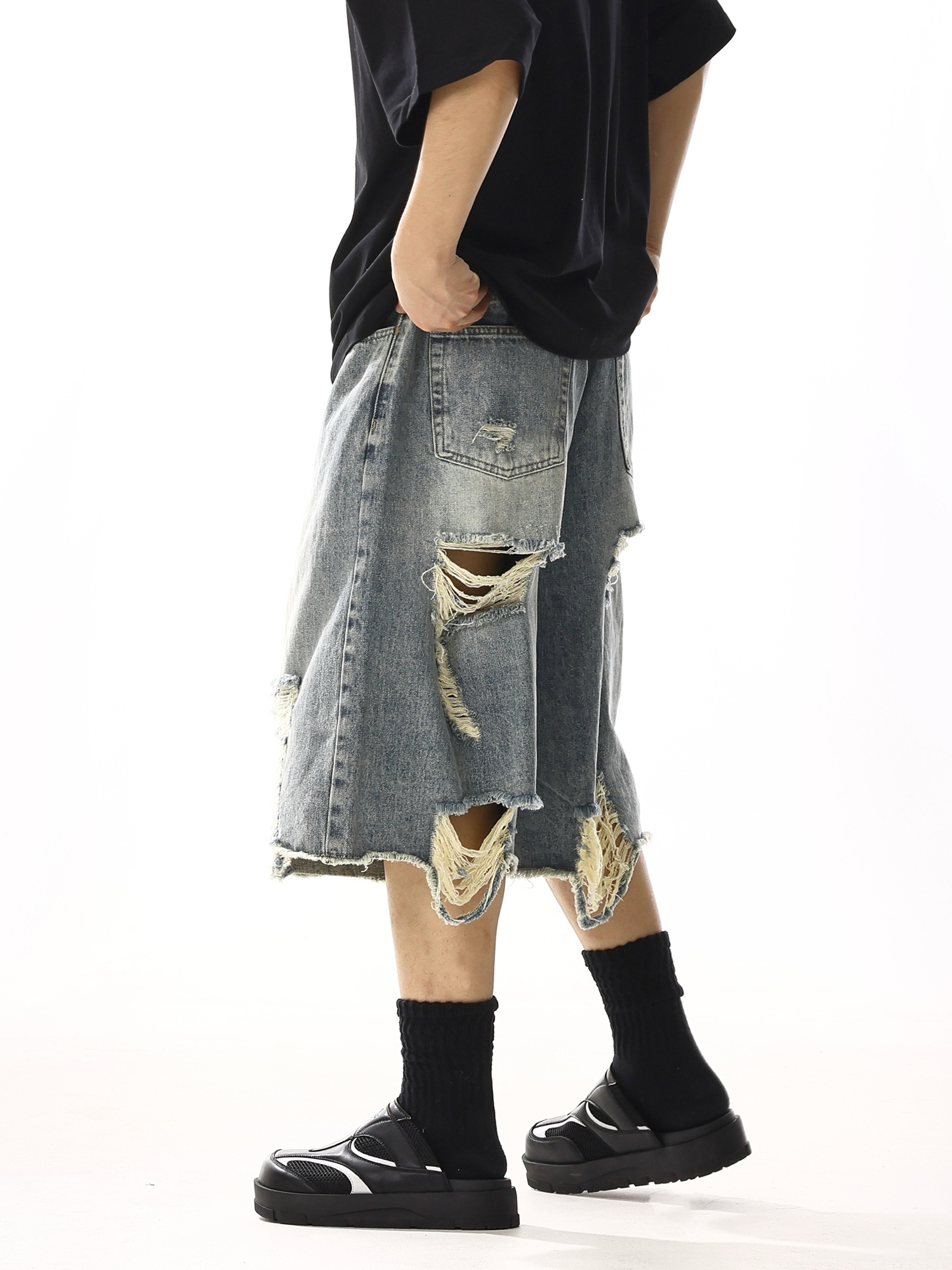 Vintage Ripped Denim Capri Pants for Men and Women, Distressed Loose Straight Wide-Leg Shorts, Summer Style Fashion Vintage Ripped Denim Capri Pants for Men and Women, Distressed Loose Straight Wide-Leg Shorts, Summer Style Fashion