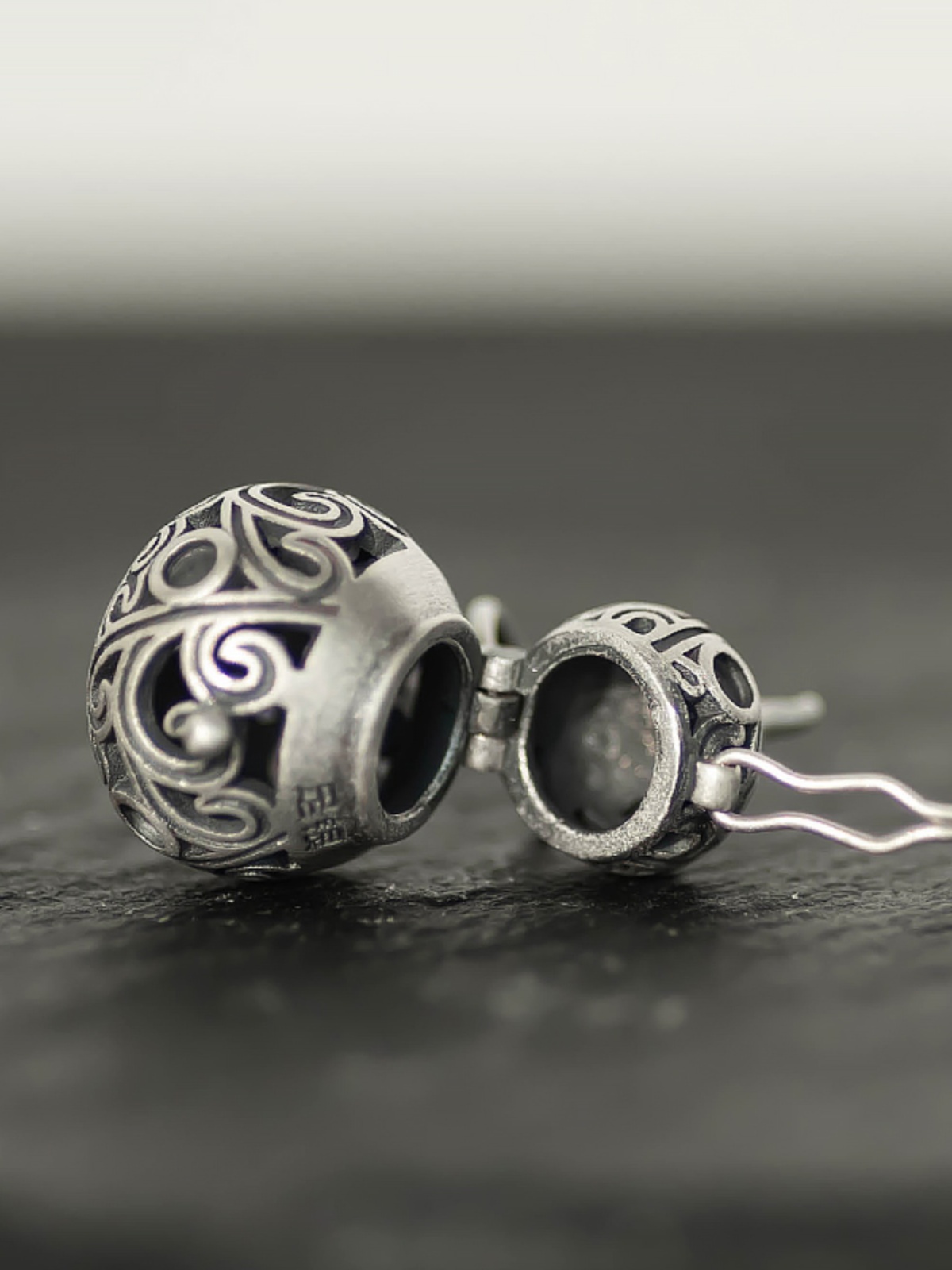 Vintage Sterling Silver Aromatherapy Ball Gourd Pendant Women's Collarbone Chain with Hollow Auspicious Red Lotus Flower Design Vintage Sterling Silver Aromatherapy Ball Gourd Pendant Women's Collarbone Chain with Hollow Auspicious Red Lotus Flower Design