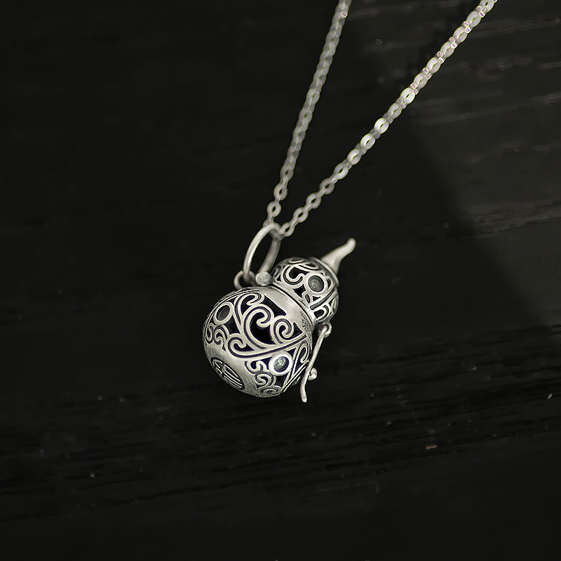Vintage Sterling Silver Aromatherapy Ball Gourd Pendant Women's Collarbone Chain with Hollow Auspicious Red Lotus Flower Design Vintage Sterling Silver Aromatherapy Ball Gourd Pendant Women's Collarbone Chain with Hollow Auspicious Red Lotus Flower Design