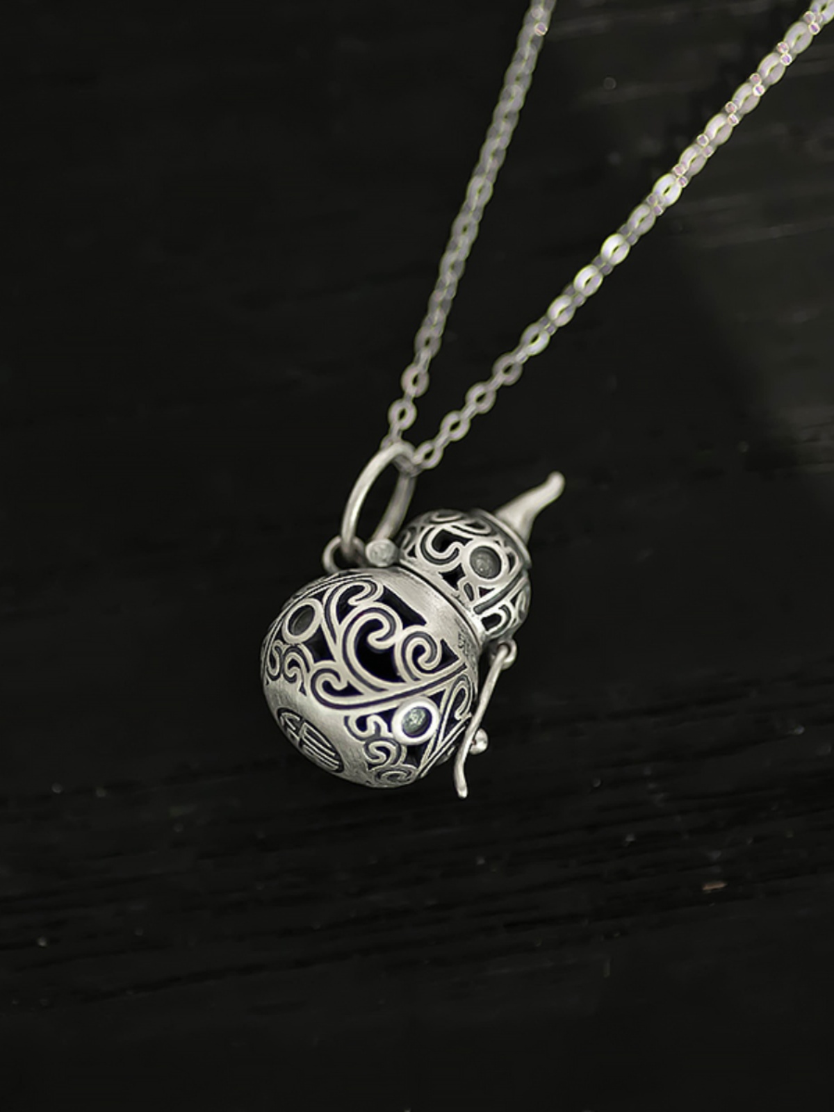 Vintage Sterling Silver Aromatherapy Ball Gourd Pendant Women's Collarbone Chain with Hollow Auspicious Red Lotus Flower Design Vintage Sterling Silver Aromatherapy Ball Gourd Pendant Women's Collarbone Chain with Hollow Auspicious Red Lotus Flower Design