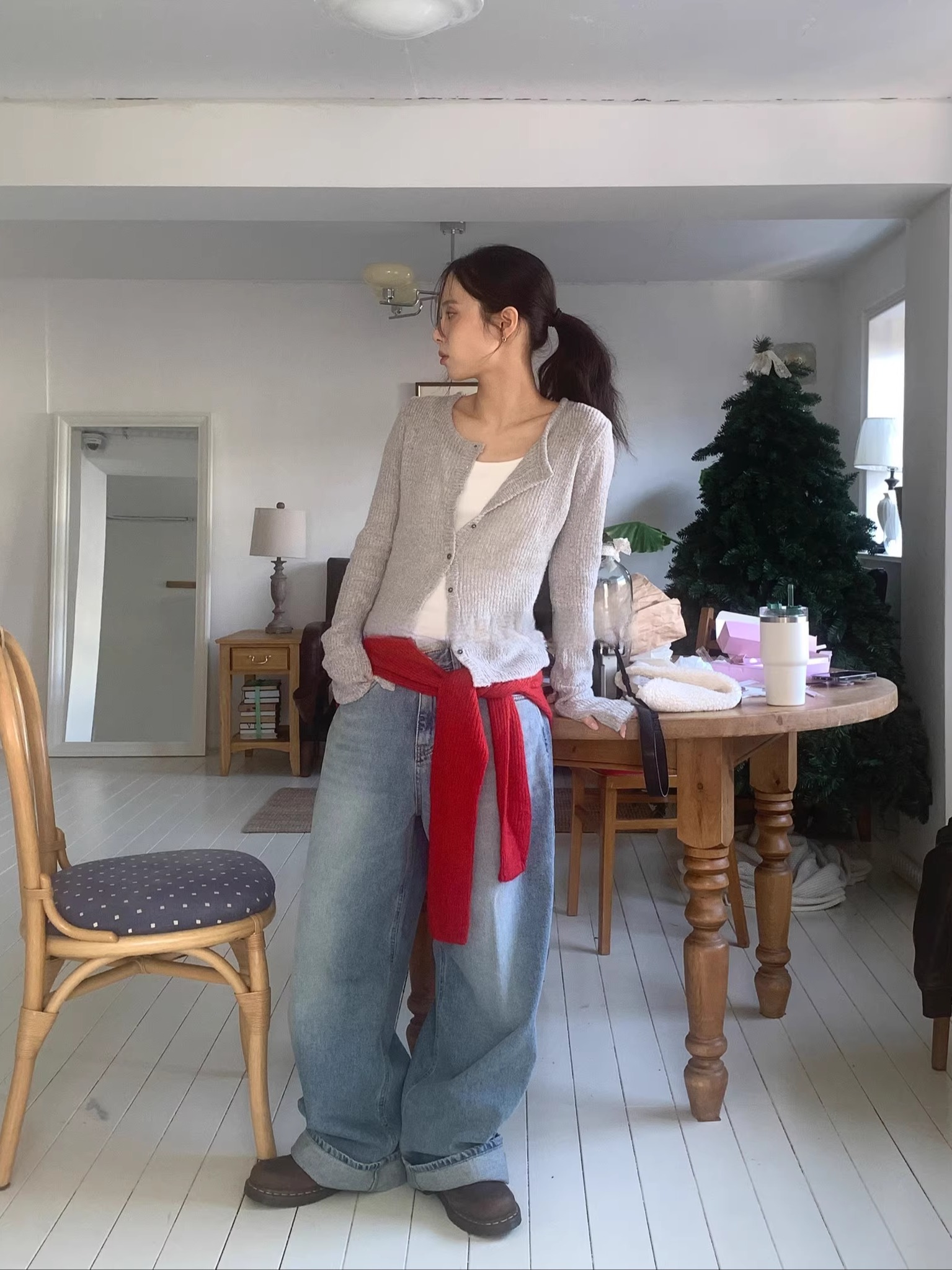 Vintage Street Style Slim-Fit Ribbed Button-Up Knitted Cardigan for Women - Unique Personality Fashion Sweater Vintage Street Style Slim-Fit Ribbed Button-Up Knitted Cardigan for Women - Unique Personality Fashion Sweater