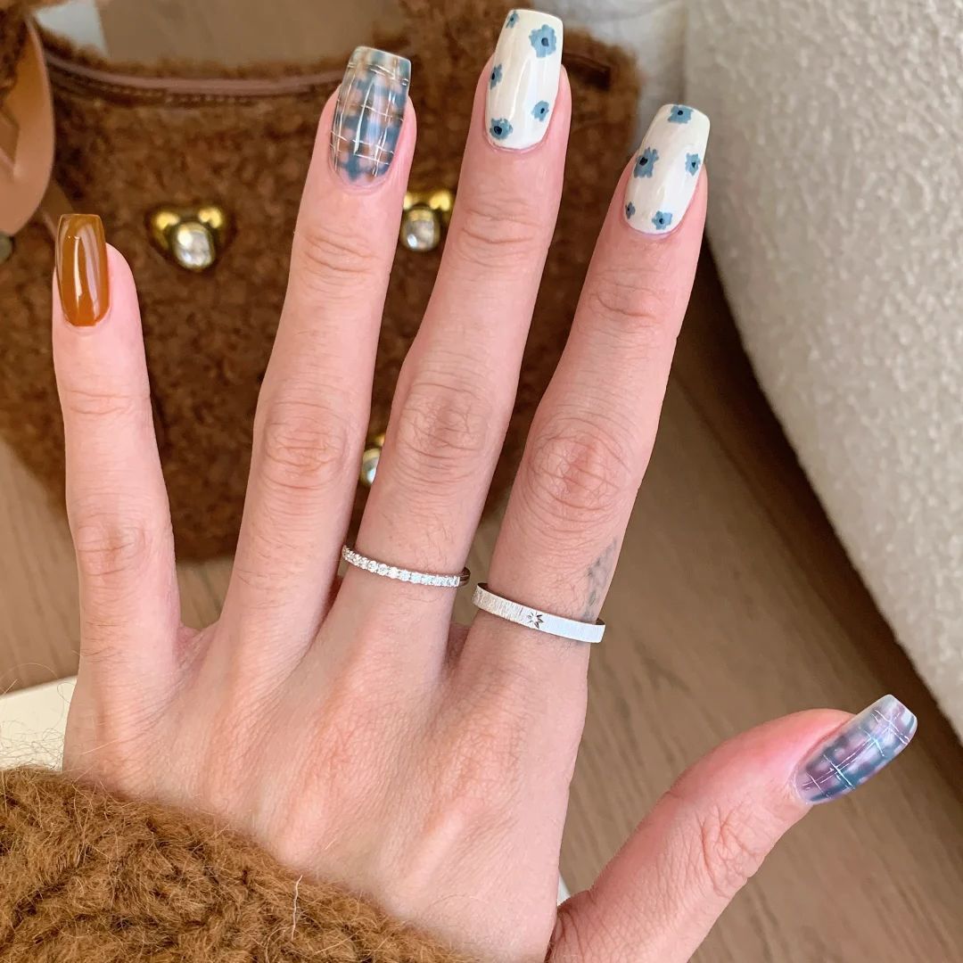 Vintage-Style Adjustable Eight-Pointed Star Ring for Women, High-End Niche Jewelry, 2025 Trend Vintage-Style Adjustable Eight-Pointed Star Ring for Women, High-End Niche Jewelry, 2025 Trend