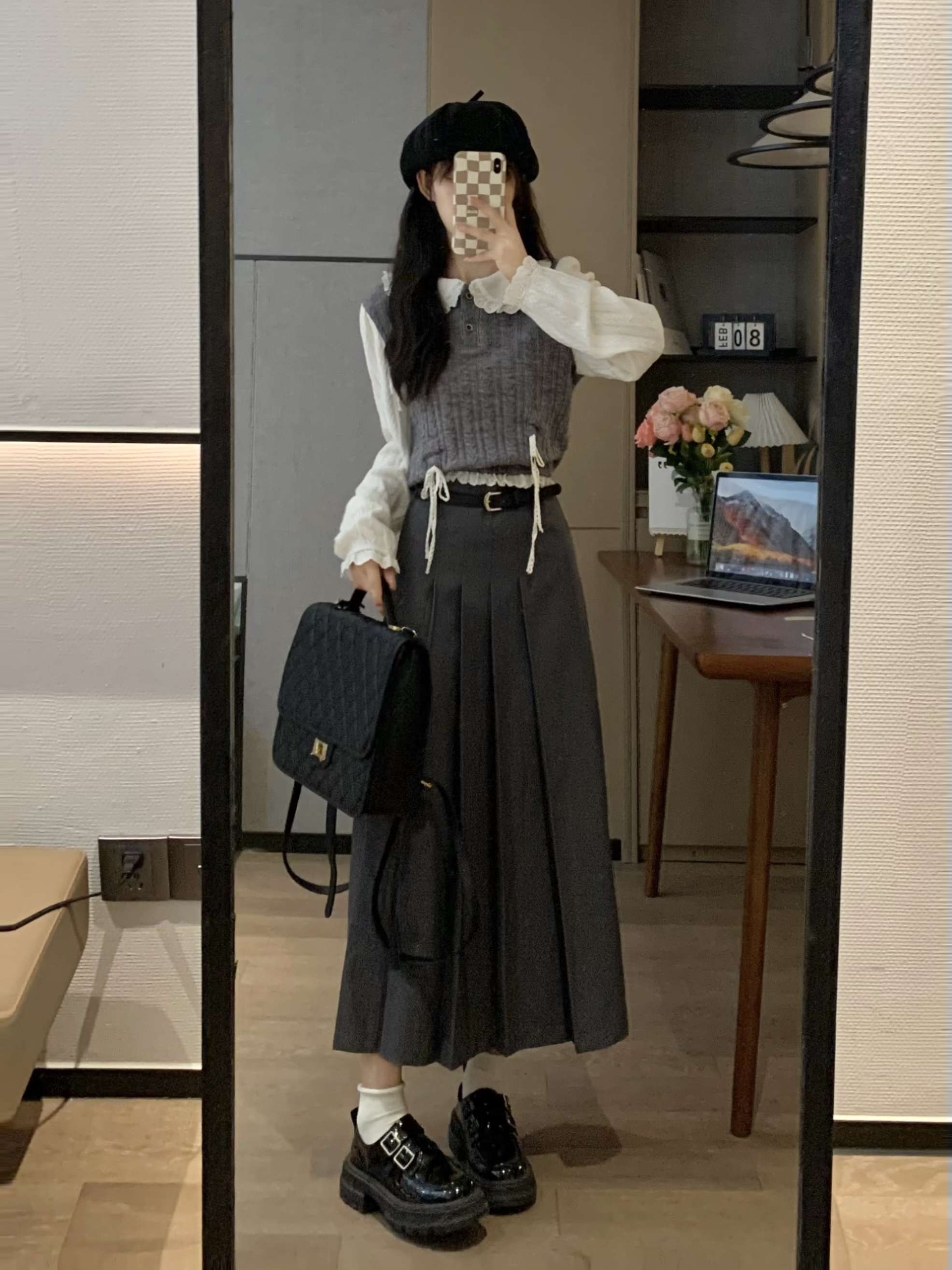 Vintage Style High-Waisted Long Skirt in Gray - Slim Fit Paper Doll Design for Spring Fashion Vintage Style High-Waisted Long Skirt in Gray - Slim Fit Paper Doll Design for Spring Fashion