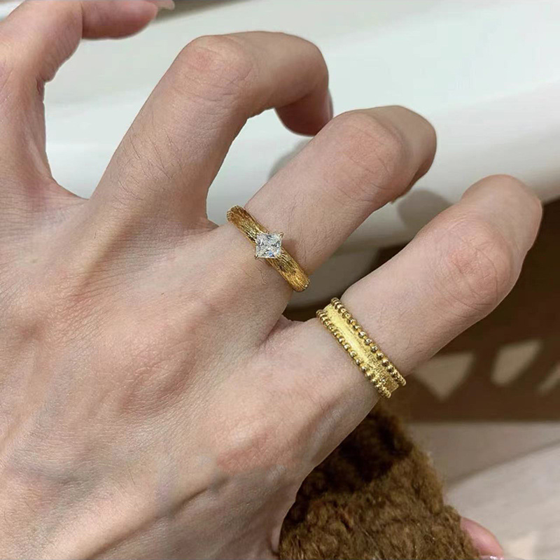 Vintage-Style Purple Bauhinia Flower Textured Small Square Diamond Ring for Women - 2025 Lightweight Retro Luxury Fashion Accessory Vintage-Style Purple Bauhinia Flower Textured Small Square Diamond Ring for Women - 2025 Lightweight Retro Luxury Fashion Accessory