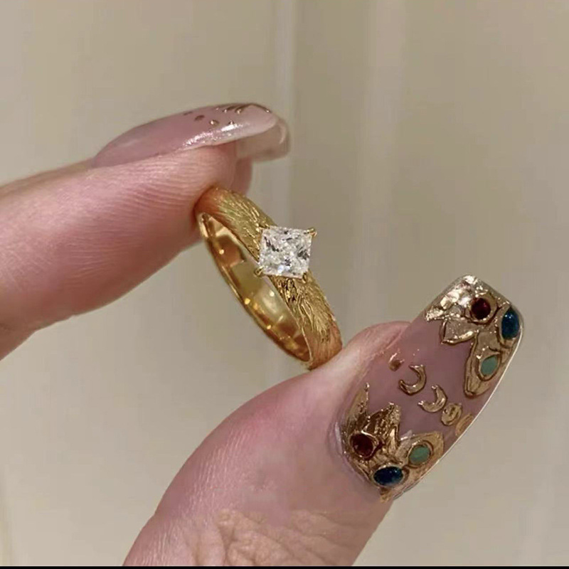 Vintage-Style Purple Bauhinia Flower Textured Small Square Diamond Ring for Women - 2025 Lightweight Retro Luxury Fashion Accessory Vintage-Style Purple Bauhinia Flower Textured Small Square Diamond Ring for Women - 2025 Lightweight Retro Luxury Fashion Accessory