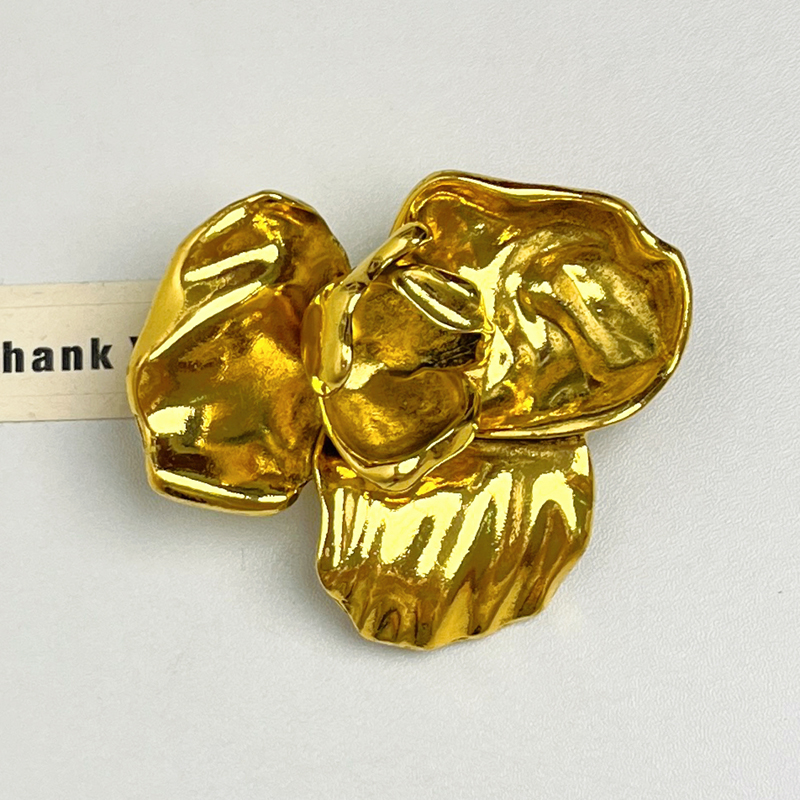 Vintage Three-Dimensional Camellia Brooch Pin for Women, Exquisite High-End Fashion Corsage, Elegant Accessory