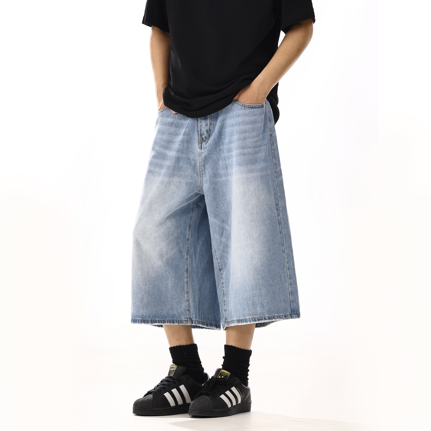 Vintage Washed High-End Loose Slim Straight Seven-Point Denim Shorts for Men and Women - Casual Summer Couple Style Vintage Washed High-End Loose Slim Straight Seven-Point Denim Shorts for Men and Women - Casual Summer Couple Style