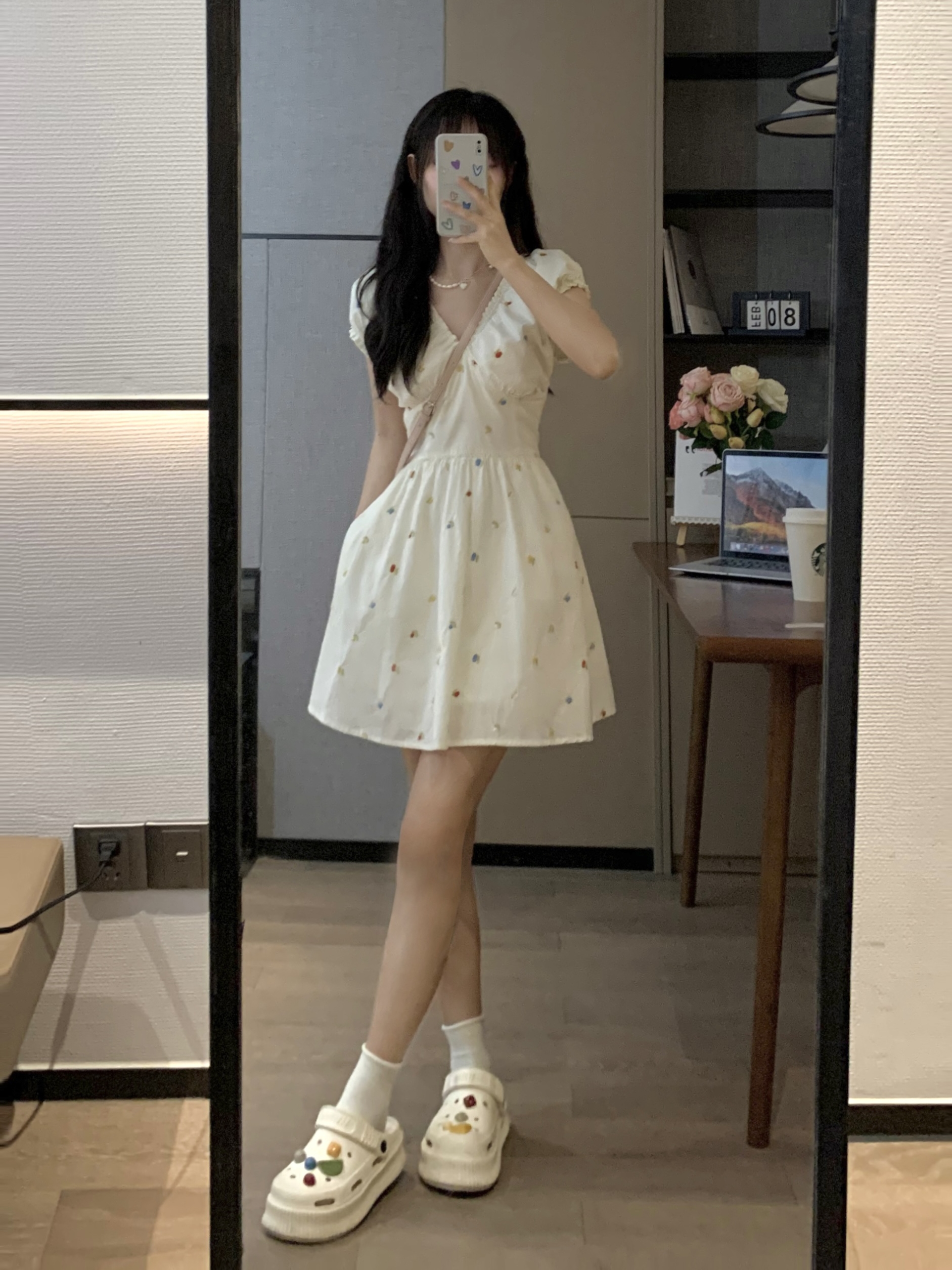 Waist-Defined French Dress with Dopamine Design for Spring Summer Beach Vacation Style Waist-Defined French Dress with Dopamine Design for Spring Summer Beach Vacation Style