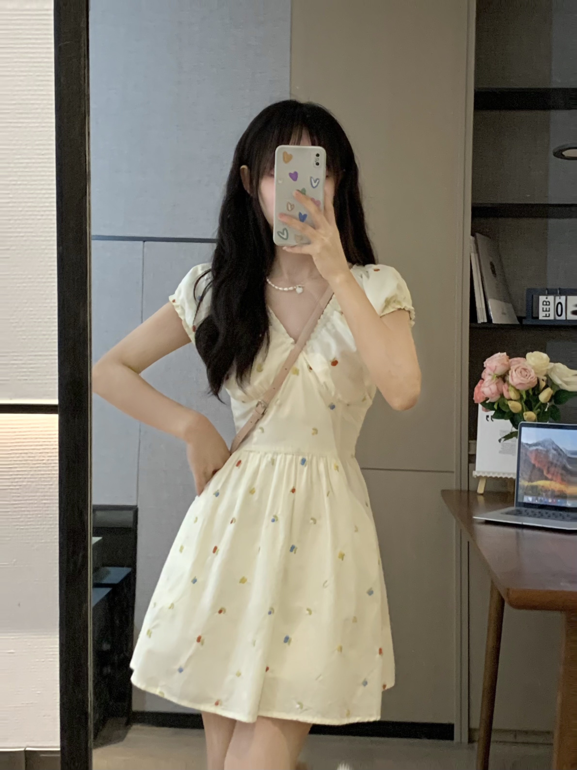 Waist-Defined French Dress with Dopamine Design for Spring Summer Beach Vacation Style Waist-Defined French Dress with Dopamine Design for Spring Summer Beach Vacation Style