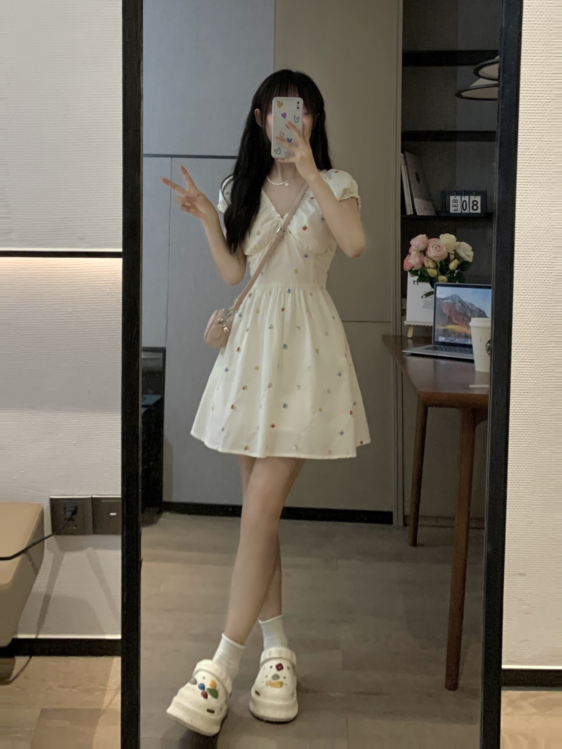 Waist-Defined French Dress with Dopamine Design for Spring Summer Beach Vacation Style