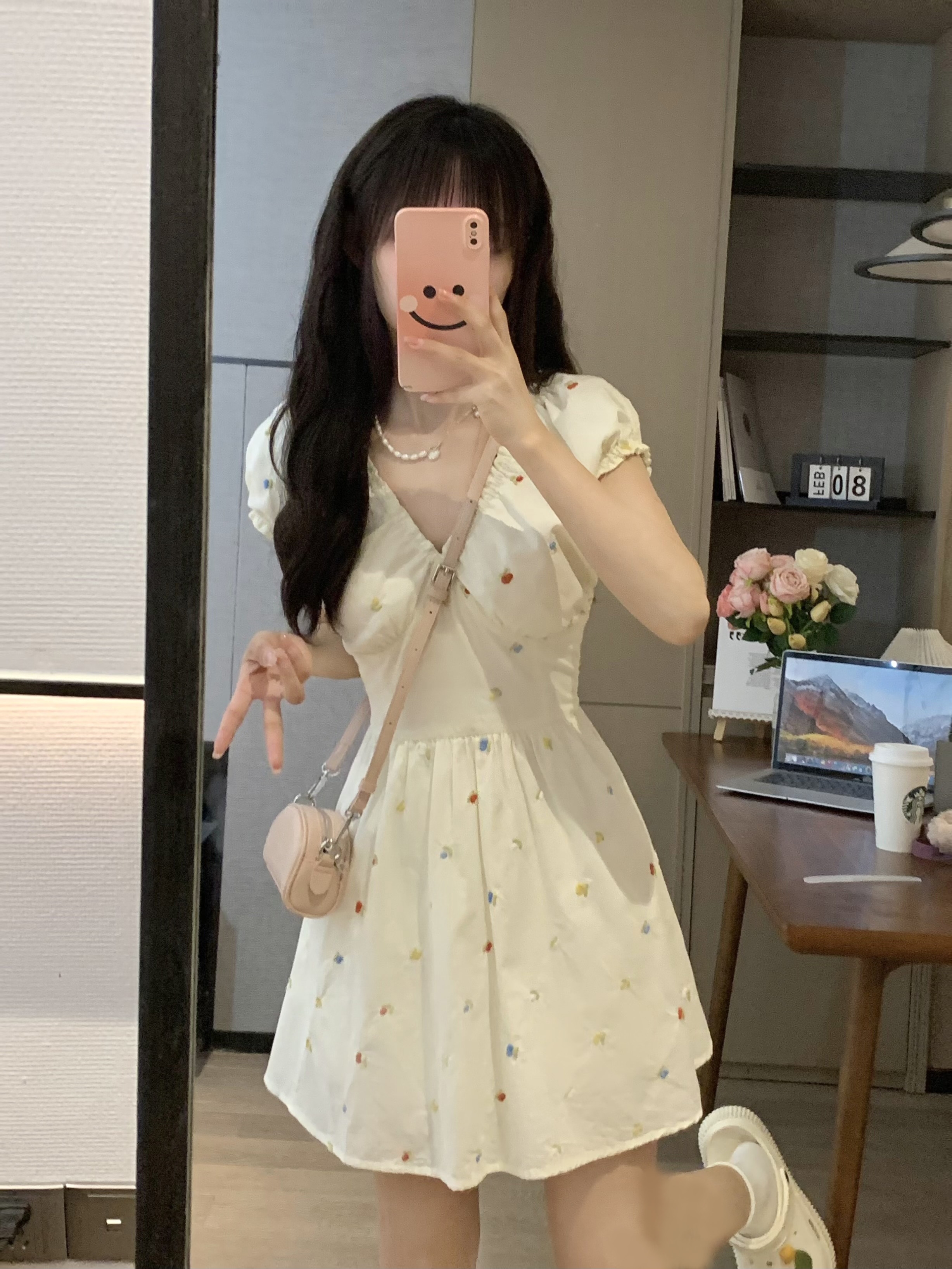 Waist-Defined French Dress with Dopamine Design for Spring Summer Beach Vacation Style Waist-Defined French Dress with Dopamine Design for Spring Summer Beach Vacation Style