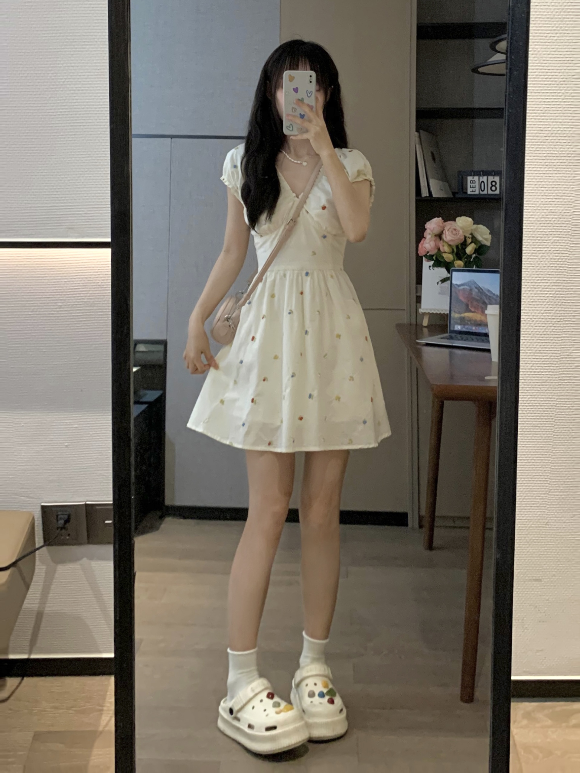 Waist-Defined French Dress with Dopamine Design for Spring Summer Beach Vacation Style Waist-Defined French Dress with Dopamine Design for Spring Summer Beach Vacation Style