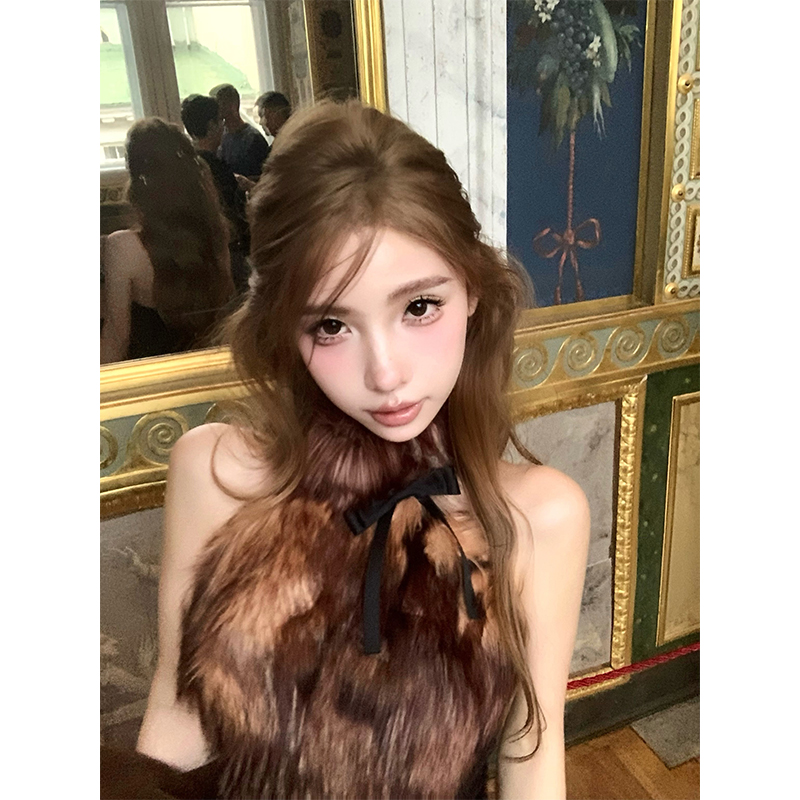 Warm Ginger Fiber Design Fur Strap Vest for Women - Retro Plush Top with Snowy Domain Demoness Style Warm Ginger Fiber Design Fur Strap Vest for Women - Retro Plush Top with Snowy Domain Demoness Style