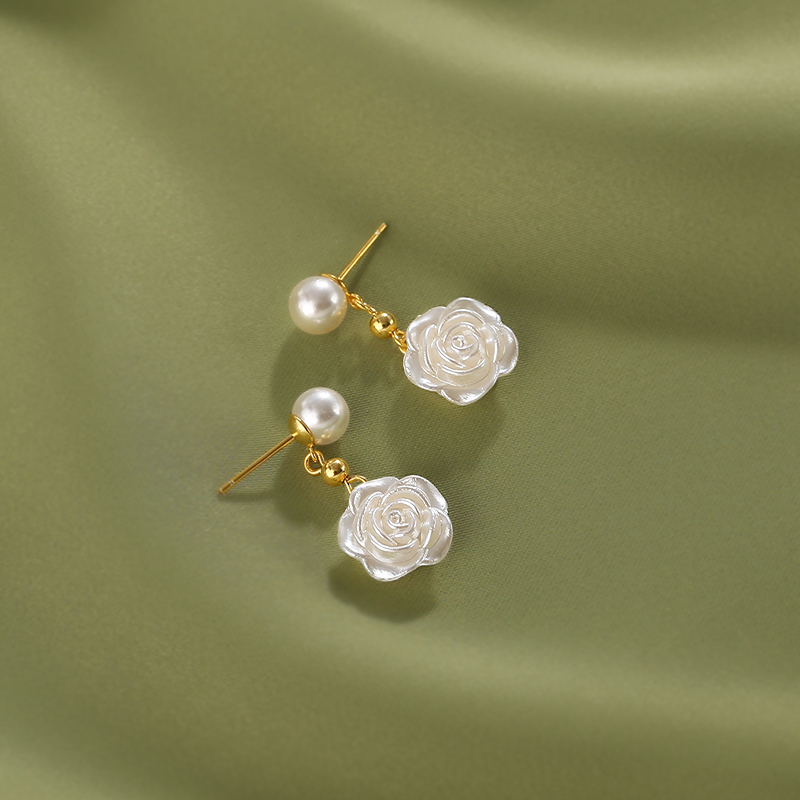 White Camellia Pearl Stud Earrings for Women, S925 Silver, Light Luxury Floral Design, 2025 Trendy Accessories White Camellia Pearl Stud Earrings for Women, S925 Silver, Light Luxury Floral Design, 2025 Trendy Accessories