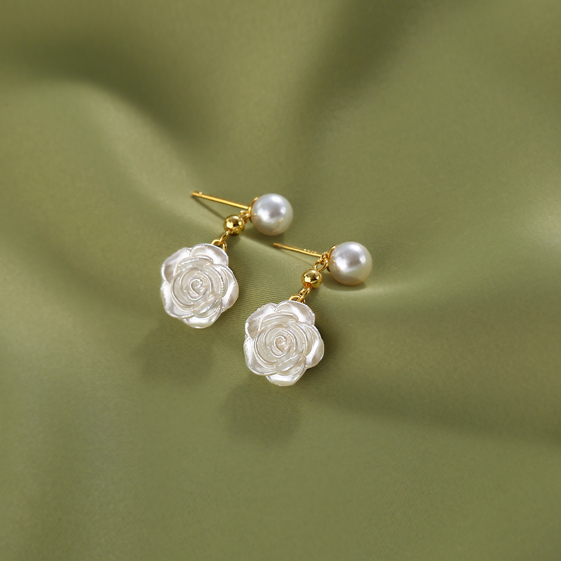 White Camellia Pearl Stud Earrings for Women, S925 Silver, Light Luxury Floral Design, 2025 Trendy Accessories White Camellia Pearl Stud Earrings for Women, S925 Silver, Light Luxury Floral Design, 2025 Trendy Accessories