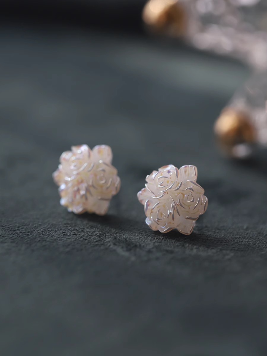 White Floral Rose Stud Earrings for Women, Niche Design Short Hair Accessories, Trendy Floral Jewelry, Perfect for 90s and Y2K Style White Floral Rose Stud Earrings for Women, Niche Design Short Hair Accessories, Trendy Floral Jewelry, Perfect for 90s and Y2K Style