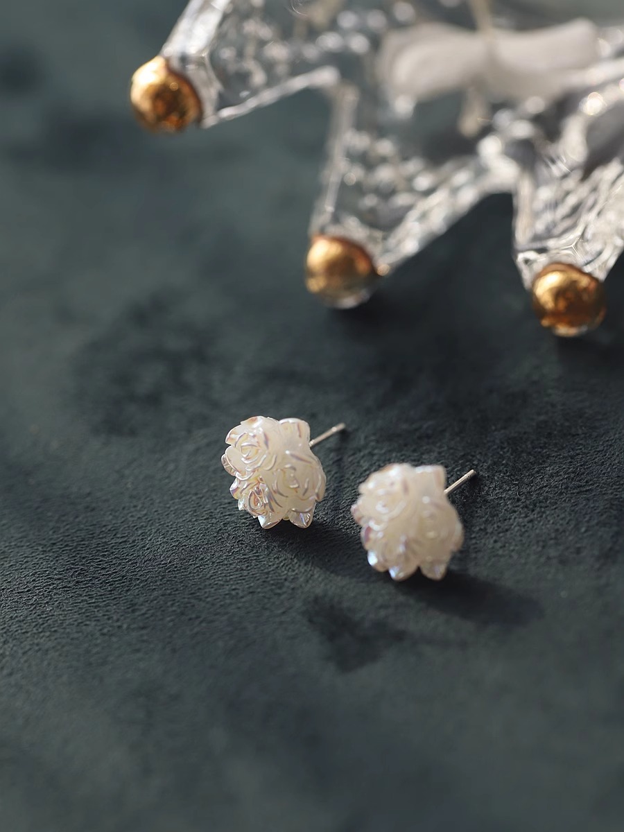 White Floral Rose Stud Earrings for Women, Niche Design Short Hair Accessories, Trendy Floral Jewelry, Perfect for 90s and Y2K Style White Floral Rose Stud Earrings for Women, Niche Design Short Hair Accessories, Trendy Floral Jewelry, Perfect for 90s and Y2K Style