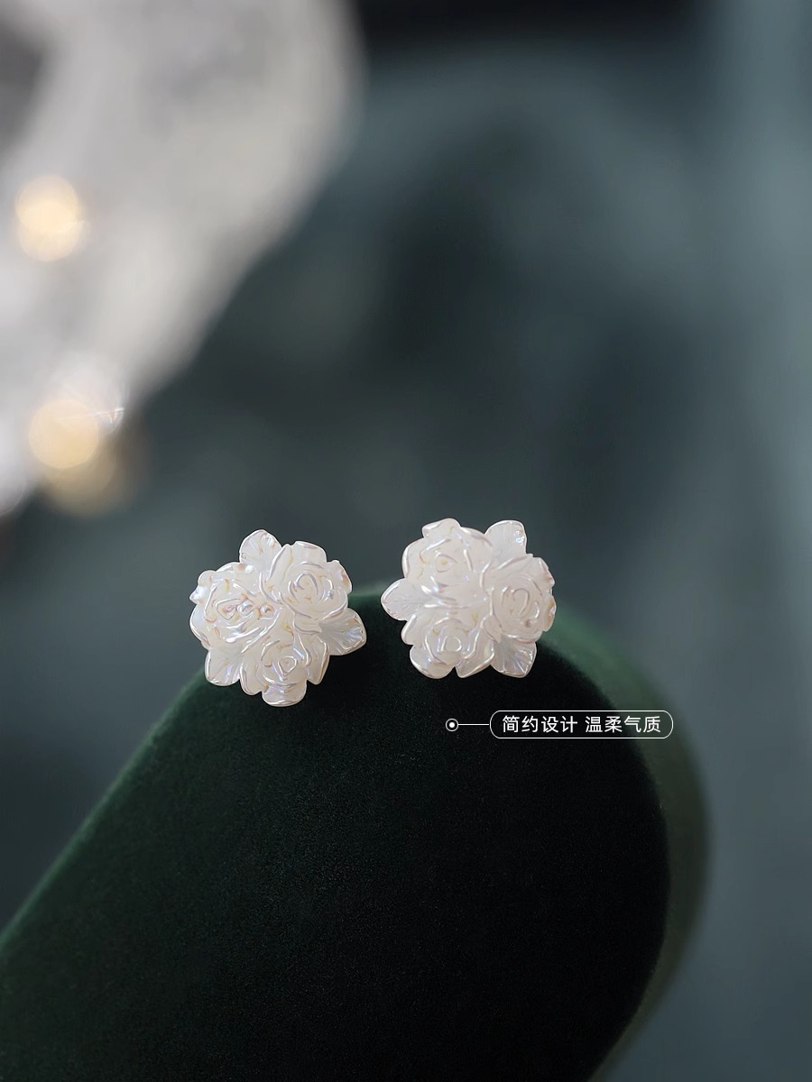 White Floral Rose Stud Earrings for Women, Niche Design Short Hair Accessories, Trendy Floral Jewelry, Perfect for 90s and Y2K Style White Floral Rose Stud Earrings for Women, Niche Design Short Hair Accessories, Trendy Floral Jewelry, Perfect for 90s and Y2K Style