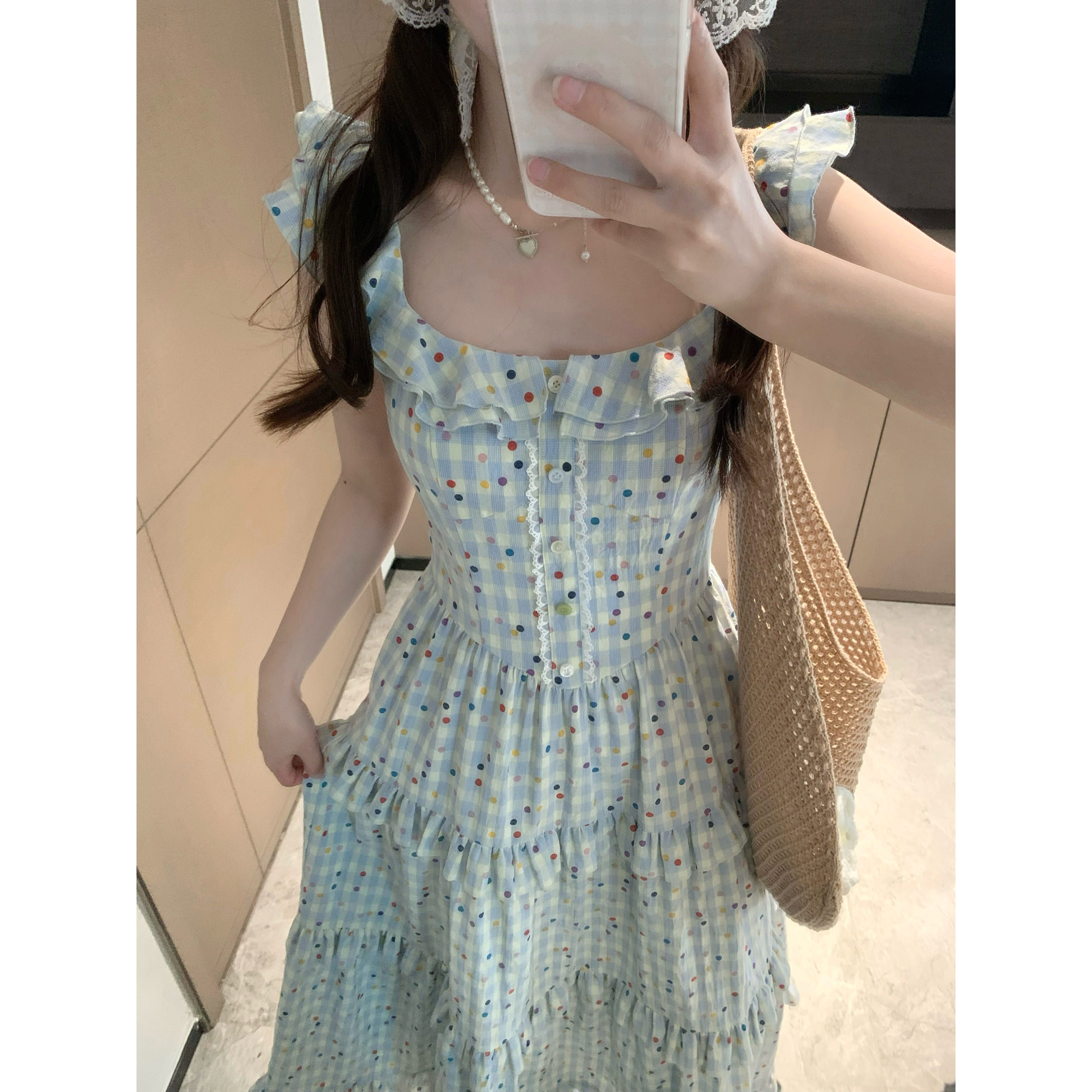 White Flutter Sleeve Dress - 2025 Spring/Summer Collection, Moonlight Inspired, Sweet French Style, Elegant and Feminine Fashion White Flutter Sleeve Dress - 2025 Spring/Summer Collection, Moonlight Inspired, Sweet French Style, Elegant and Feminine Fashion