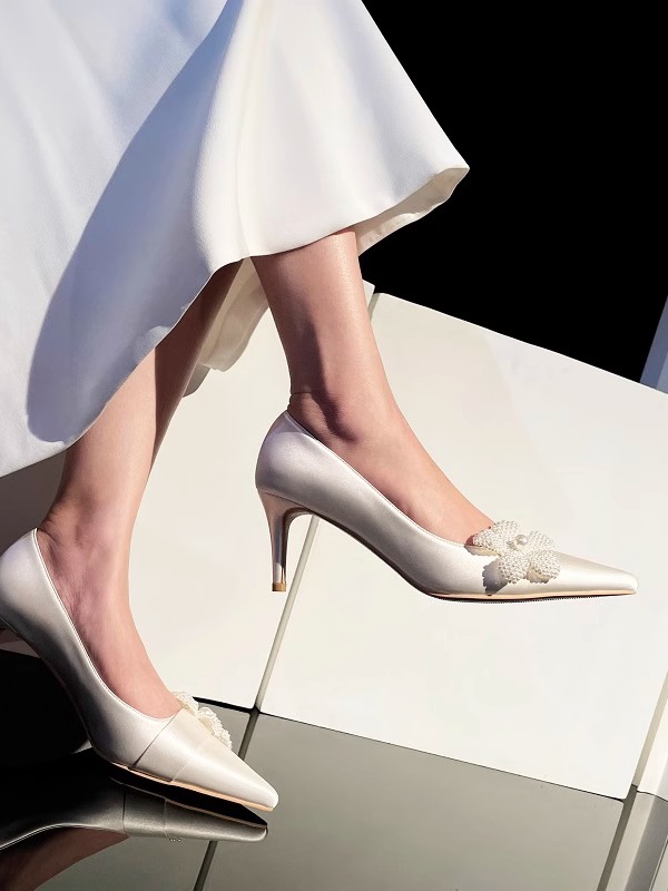 White French-Style Wedding Shoes for Brides, Elegant High-Heeled Dress Shoes, Comfortable Everyday Flats White French-Style Wedding Shoes for Brides, Elegant High-Heeled Dress Shoes, Comfortable Everyday Flats