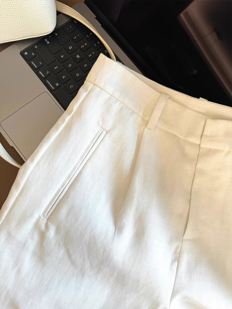 White High-End Linen Wide-Leg Shorts for Women - 2025 Summer Fashion, Versatile Slimming Casual Pants White High-End Linen Wide-Leg Shorts for Women - 2025 Summer Fashion, Versatile Slimming Casual Pants