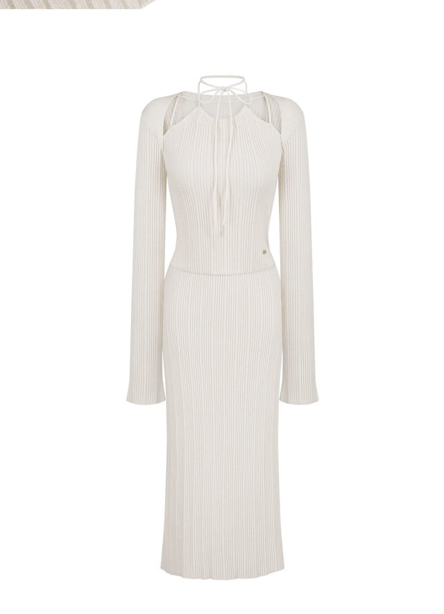 White Hollow Knit Halter Top and Skirt Set - Sweet 90s Style Pure Desire Sweater Ensemble White Hollow Knit Halter Top and Skirt Set - Sweet 90s Style Pure Desire Sweater Ensemble