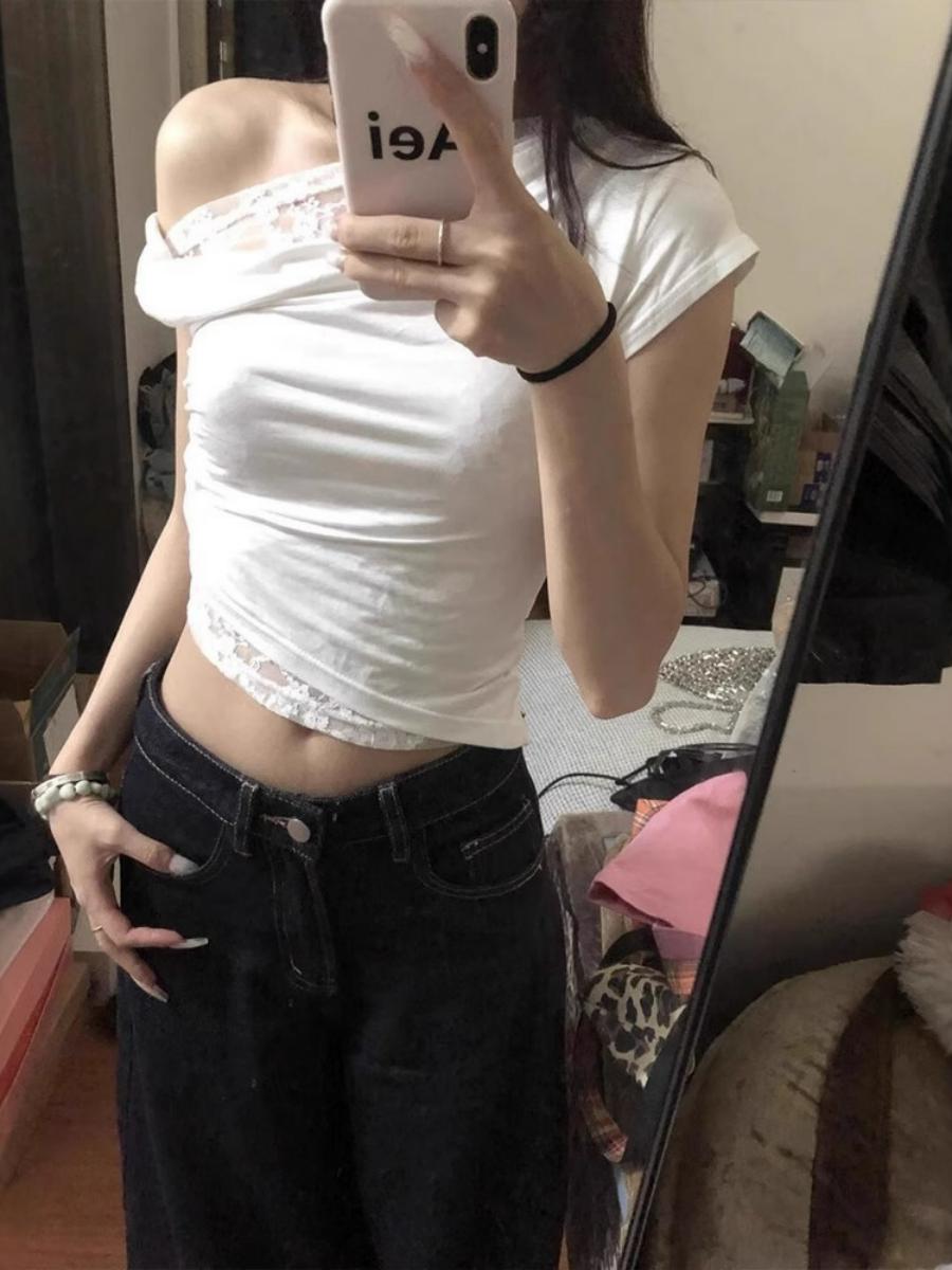 White Lace Spliced Off-Shoulder Short Sleeve Crop Top for Women - Summer Spicy Girl One-Shoulder T-Shirt, Trendy Y2K Fashion White Lace Spliced Off-Shoulder Short Sleeve Crop Top for Women - Summer Spicy Girl One-Shoulder T-Shirt, Trendy Y2K Fashion