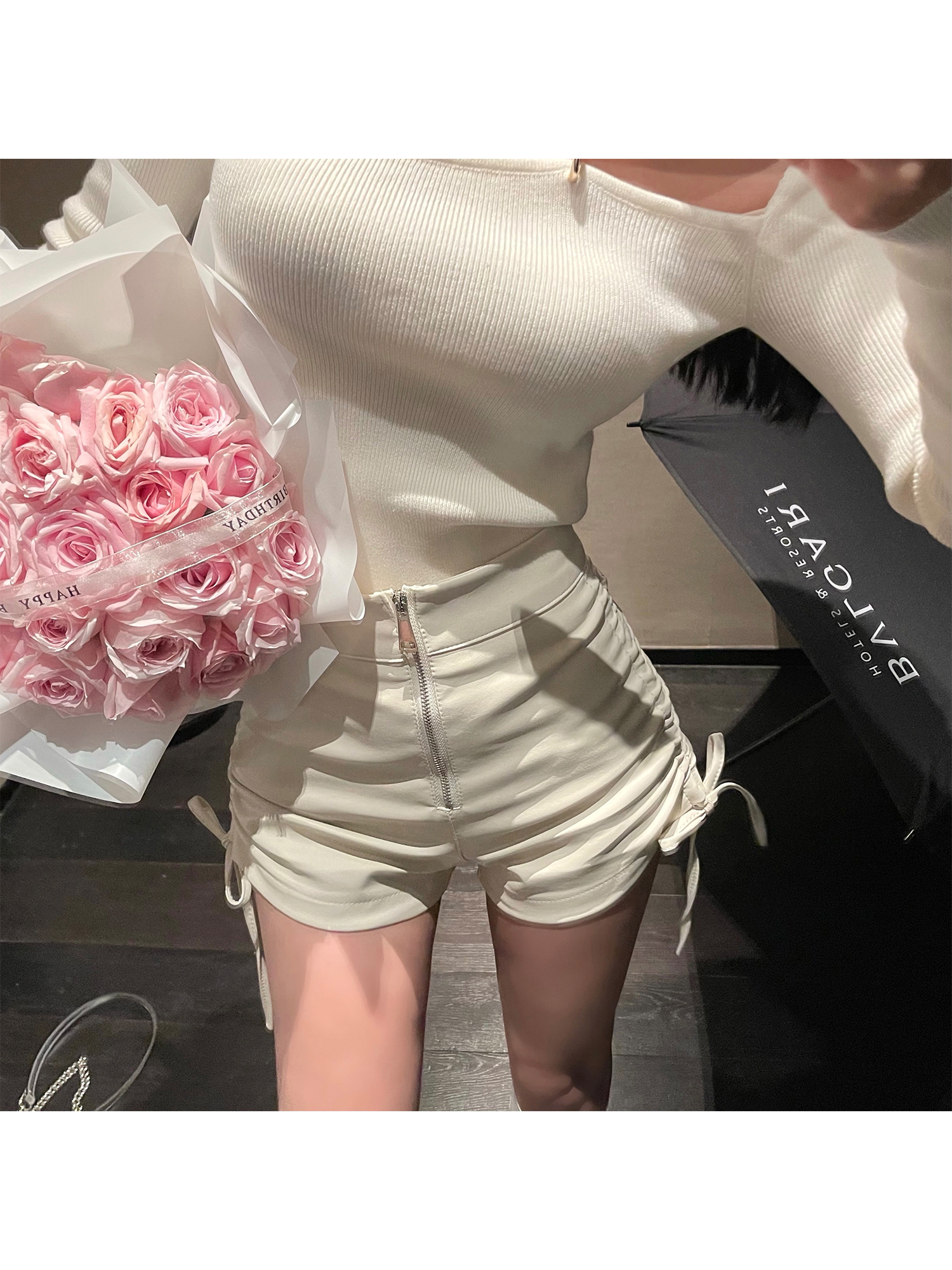 White PU Leather Drawstring Shorts for Women - Versatile Casual Pants for Autumn Winter Fashion White PU Leather Drawstring Shorts for Women - Versatile Casual Pants for Autumn Winter Fashion