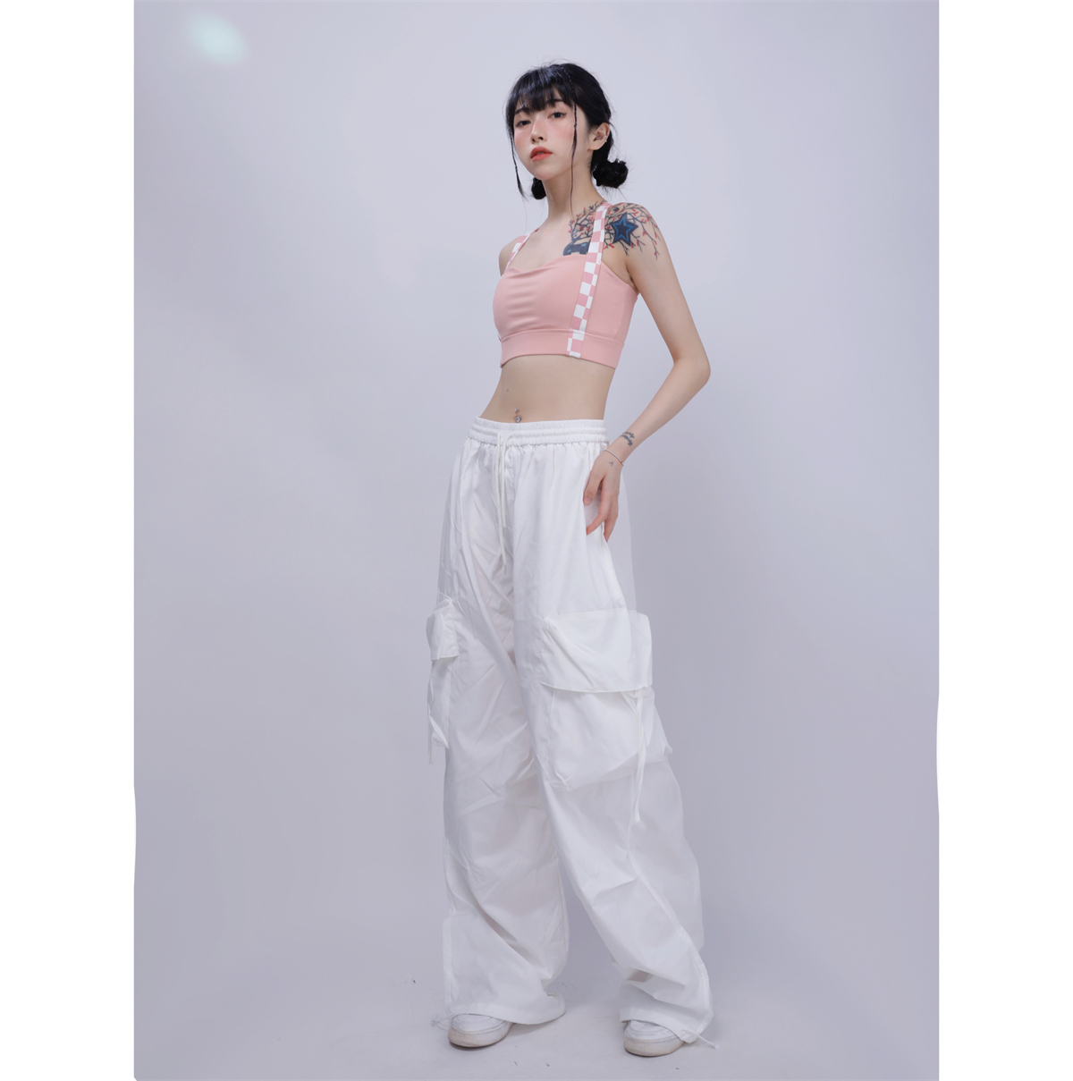 White Thin Cargo Pants for Women - Elastic Waist Jazz Dance Sports Casual Trousers, European and American Style White Thin Cargo Pants for Women - Elastic Waist Jazz Dance Sports Casual Trousers, European and American Style