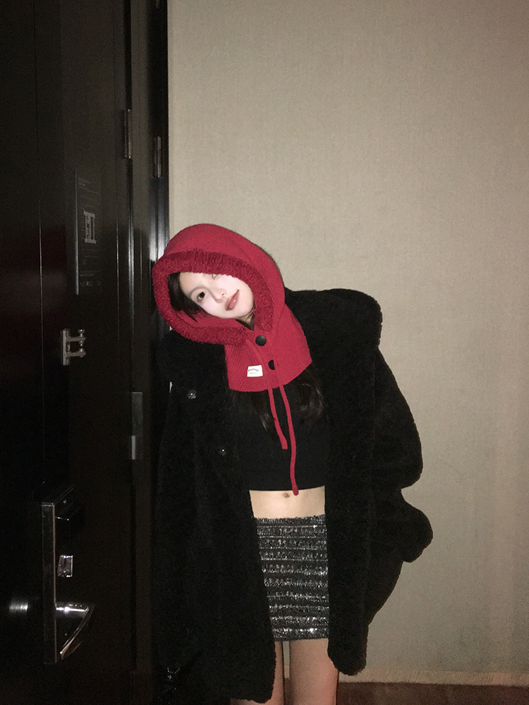 White Vintage Hooded Women's Winter Coat with Thick Fur Lining - Cozy Retro Style for Cold Weather White Vintage Hooded Women's Winter Coat with Thick Fur Lining - Cozy Retro Style for Cold Weather