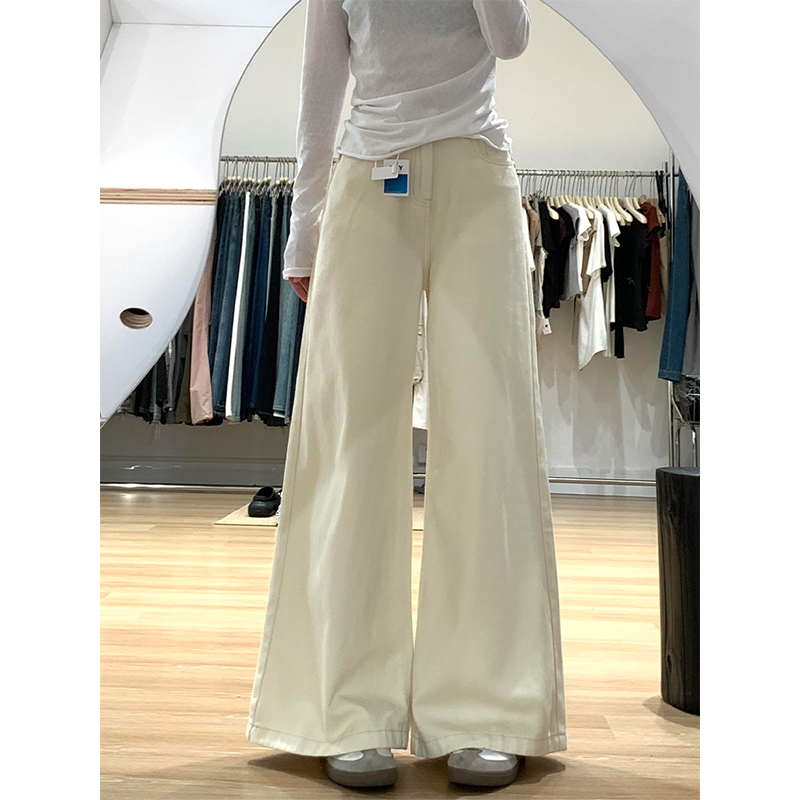 White Wide-Leg High-Waisted Summer Jeans for Women - Flattering Loose-Fitting Floor-Length Style, Perfect for Casual Outfits
