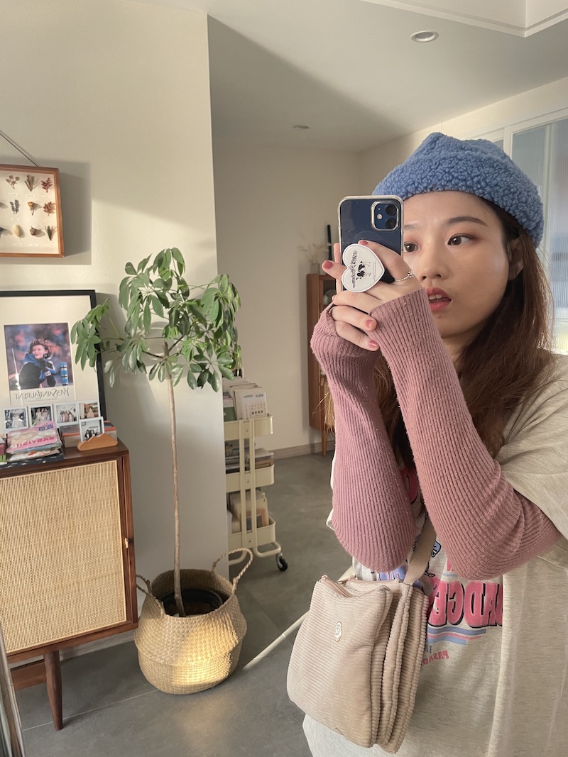 Wide-Brimmed Sweet Bean Hat - Face-Slimming Warm Wool Bowl Hat in Korean Style, Perfect for Fall and Winter Fashion Wide-Brimmed Sweet Bean Hat - Face-Slimming Warm Wool Bowl Hat in Korean Style, Perfect for Fall and Winter Fashion