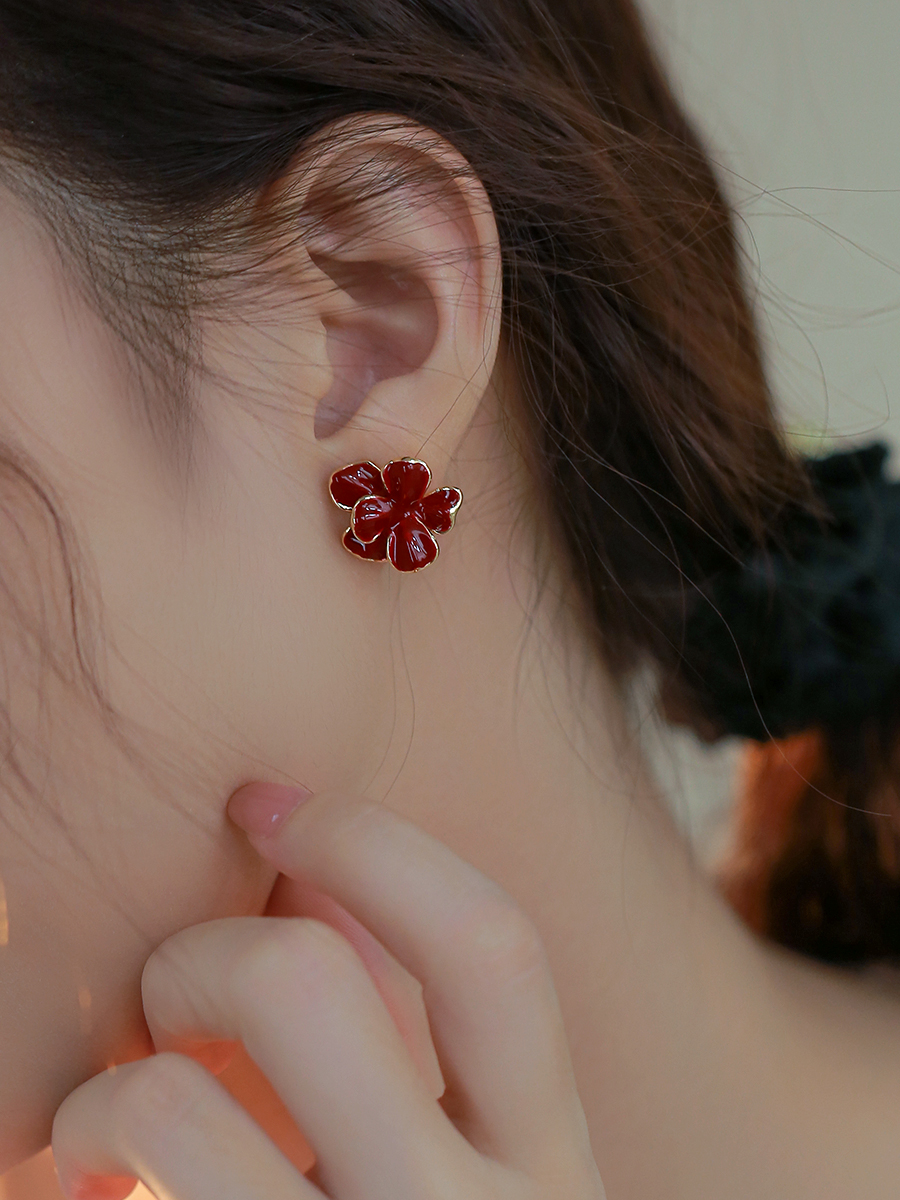 Wine Red Floral Stud Earrings for Women - 2025 French Niche Design, Stylish Autumn/Winter Accessories Wine Red Floral Stud Earrings for Women - 2025 French Niche Design, Stylish Autumn/Winter Accessories