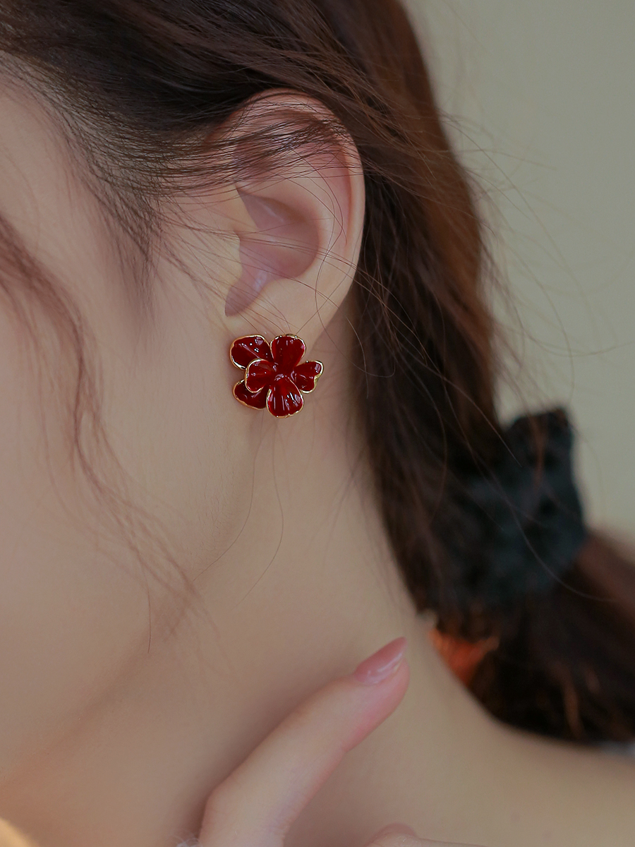 Wine Red Floral Stud Earrings for Women - 2025 French Niche Design, Stylish Autumn/Winter Accessories Wine Red Floral Stud Earrings for Women - 2025 French Niche Design, Stylish Autumn/Winter Accessories