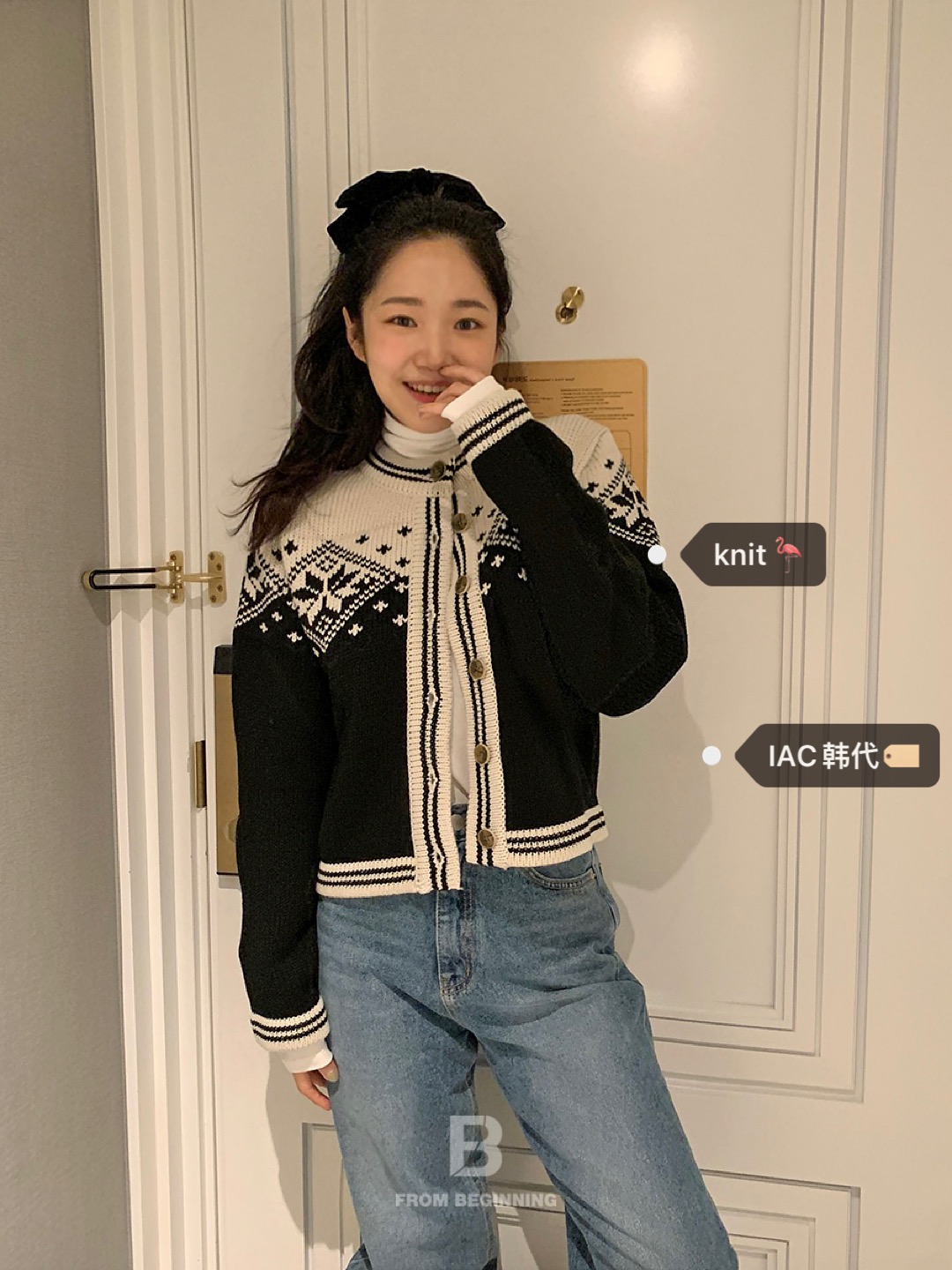 Winter Christmas Snowflake Color Hook Flower Knitted Cardigan - Korean Style Cozy Layering Piece Winter Christmas Snowflake Color Hook Flower Knitted Cardigan - Korean Style Cozy Layering Piece