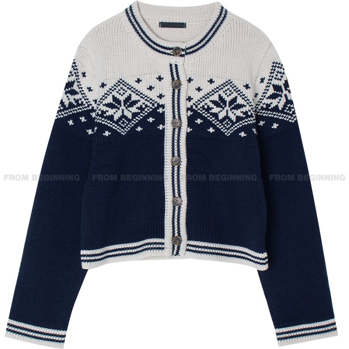 Winter Christmas Snowflake Color Hook Flower Knitted Cardigan - Korean Style Cozy Layering Piece Winter Christmas Snowflake Color Hook Flower Knitted Cardigan - Korean Style Cozy Layering Piece