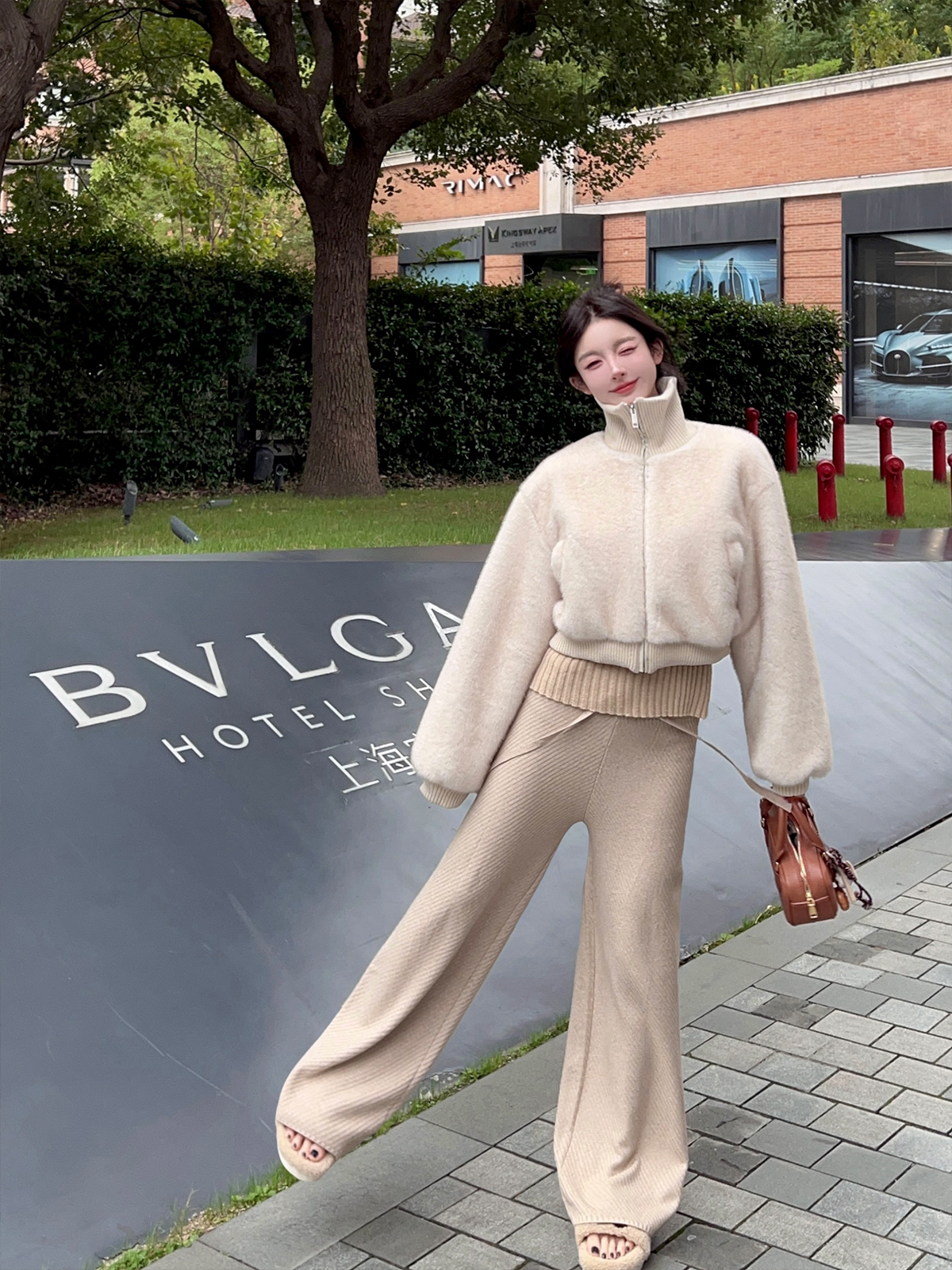 Winter Eco-Friendly Mink Fur Coat for Women - Short Thick Warm Stand Collar Jacket Winter Eco-Friendly Mink Fur Coat for Women - Short Thick Warm Stand Collar Jacket