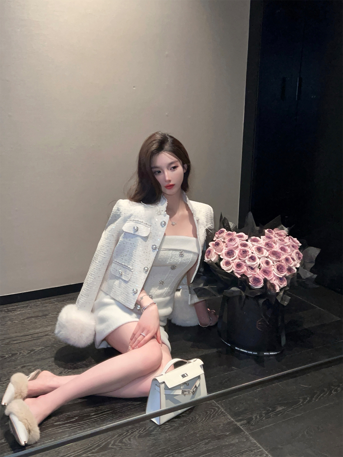 Winter Heavy Industry Sequin White Short Woolen Coat for Women with Thick Down Lining - Y2K Fashion Statement Winter Heavy Industry Sequin White Short Woolen Coat for Women with Thick Down Lining - Y2K Fashion Statement