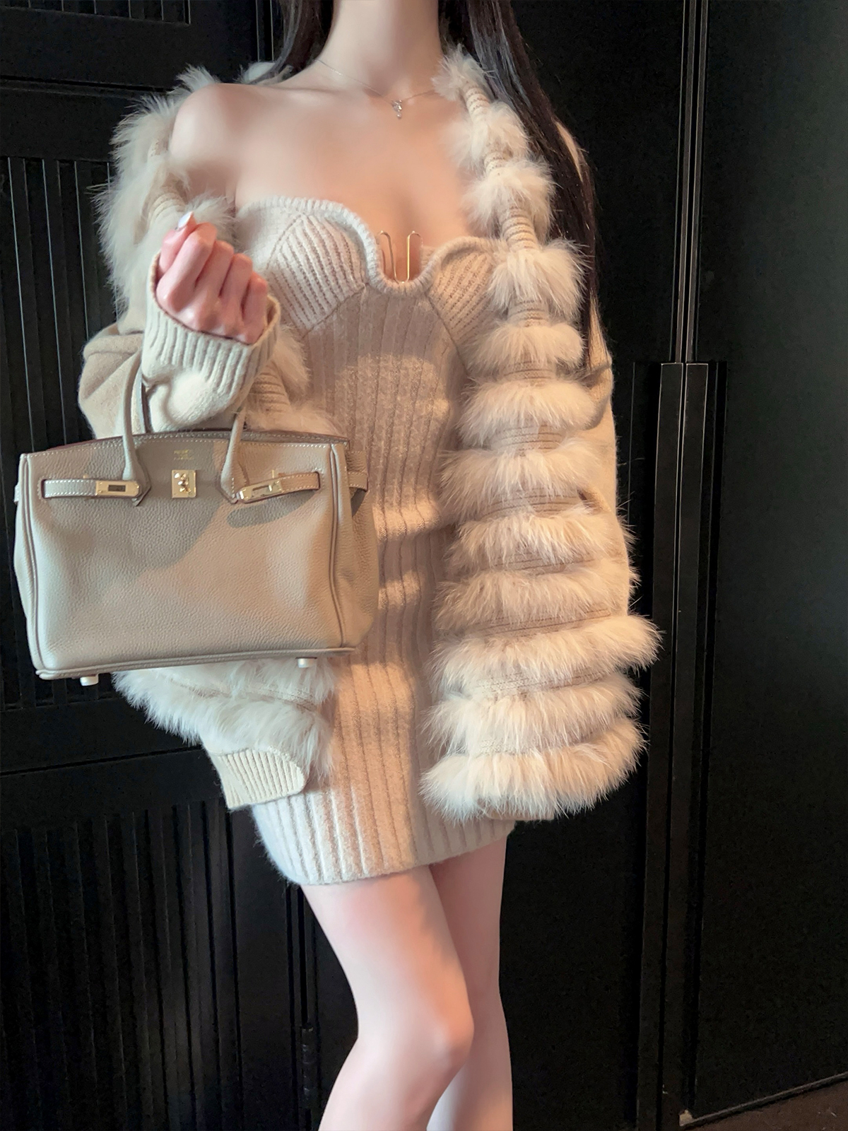 Winter Strapless Knitted Bodycon Mini Dress with Metal Buckle and Waist-Cinching Design - Chic Slim Fit Sweater Dress Winter Strapless Knitted Bodycon Mini Dress with Metal Buckle and Waist-Cinching Design - Chic Slim Fit Sweater Dress