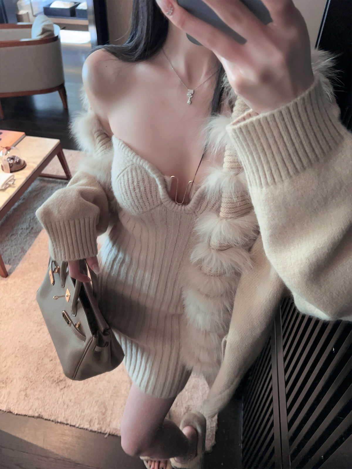 Winter Strapless Knitted Bodycon Mini Dress with Metal Buckle and Waist-Cinching Design - Chic Slim Fit Sweater Dress Winter Strapless Knitted Bodycon Mini Dress with Metal Buckle and Waist-Cinching Design - Chic Slim Fit Sweater Dress