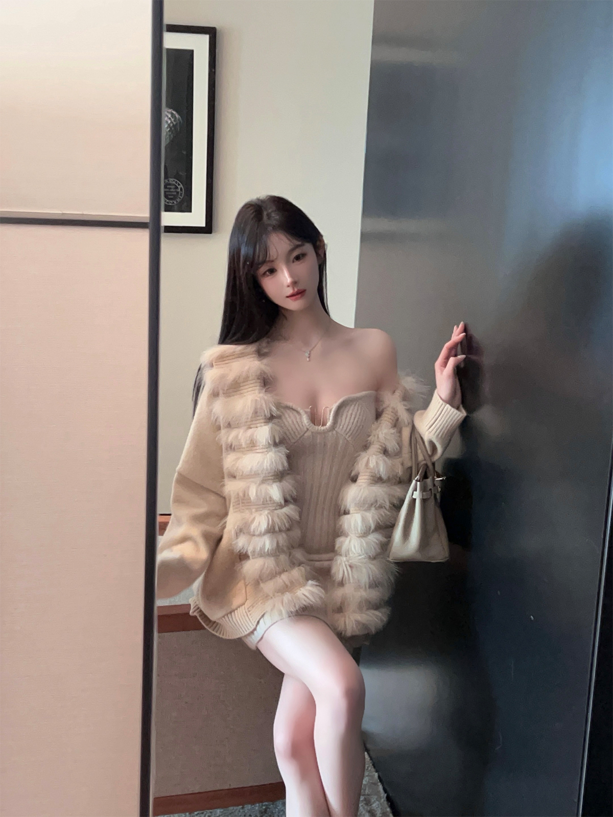 Winter Strapless Knitted Bodycon Mini Dress with Metal Buckle and Waist-Cinching Design - Chic Slim Fit Sweater Dress Winter Strapless Knitted Bodycon Mini Dress with Metal Buckle and Waist-Cinching Design - Chic Slim Fit Sweater Dress