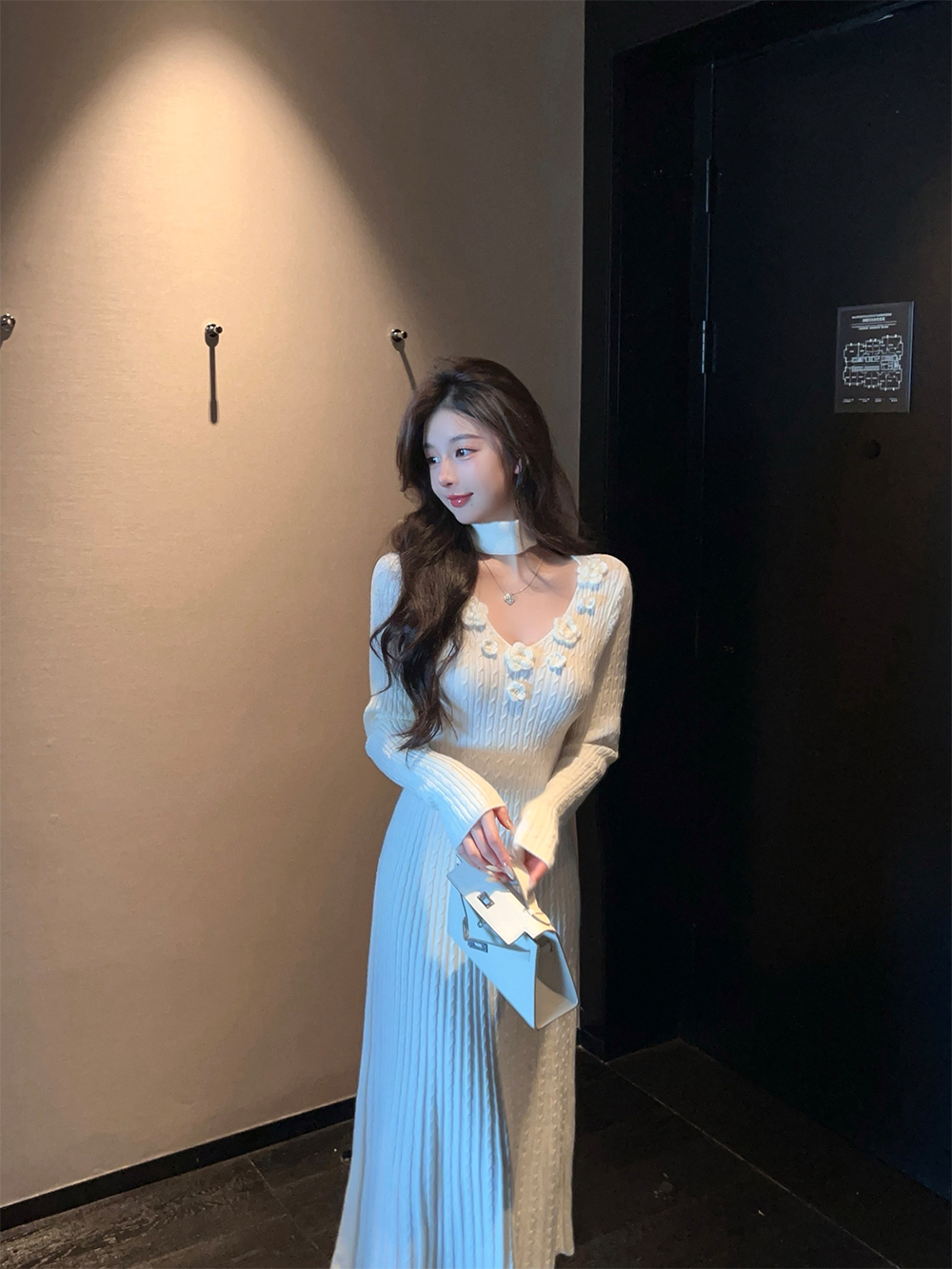 Winter V-neck Halter White Knitted Dress - Long Waist-Defining Sweater Dress for Chic Winter Style Winter V-neck Halter White Knitted Dress - Long Waist-Defining Sweater Dress for Chic Winter Style