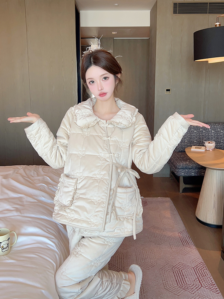 Winter Women's Three-Layer Quilted Coral Fleece Robe and Pajama Set - Thickened Warm Homewear 2025 Winter Women's Three-Layer Quilted Coral Fleece Robe and Pajama Set - Thickened Warm Homewear 2025